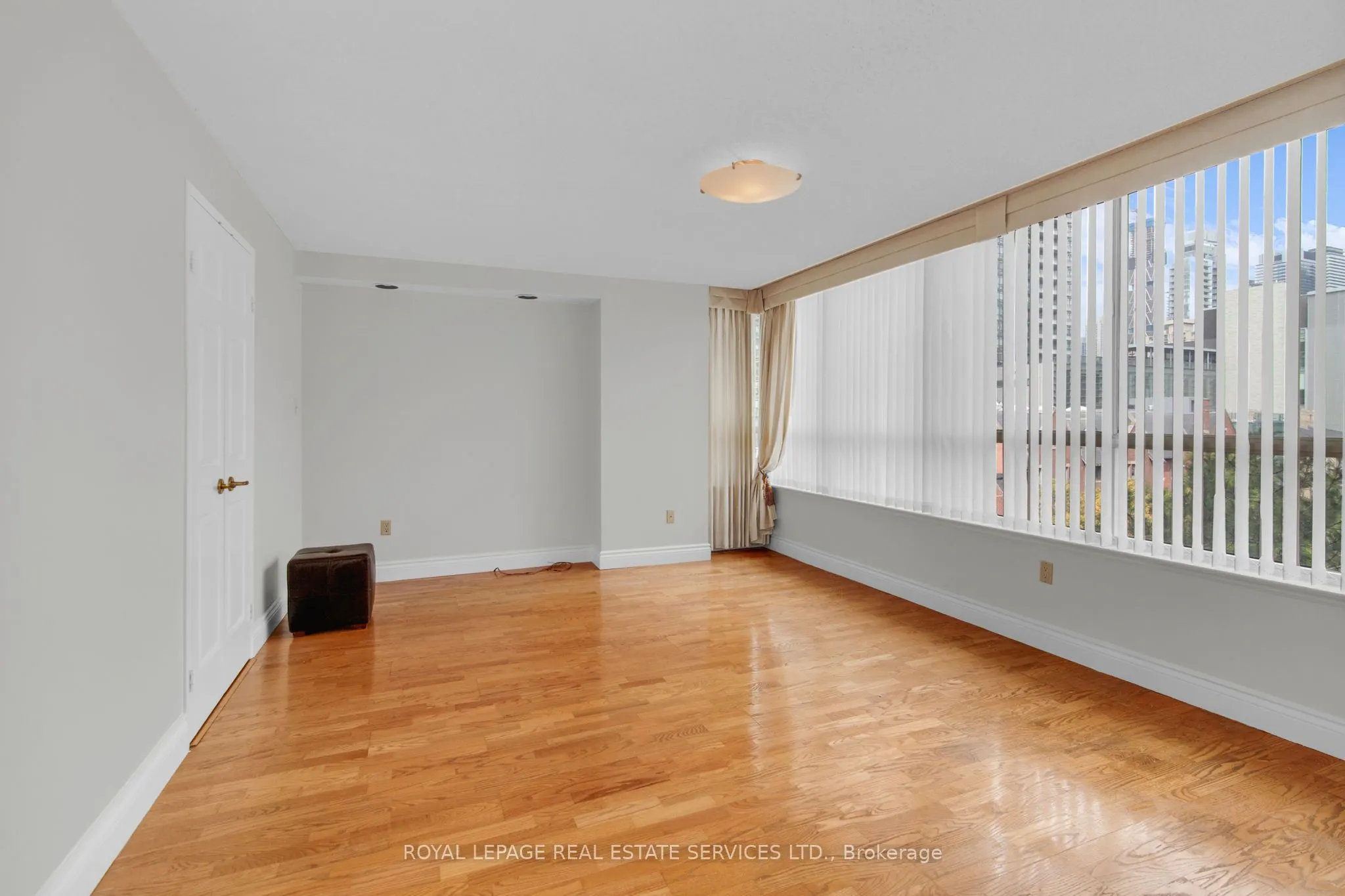 130 Carlton Street, #609
