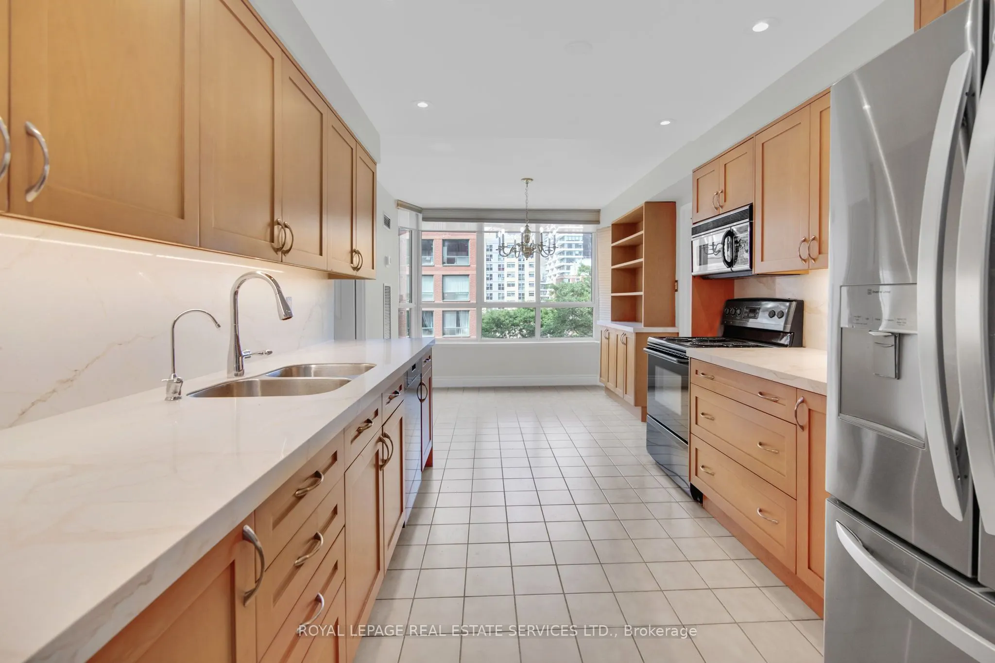 130 Carlton Street, #609