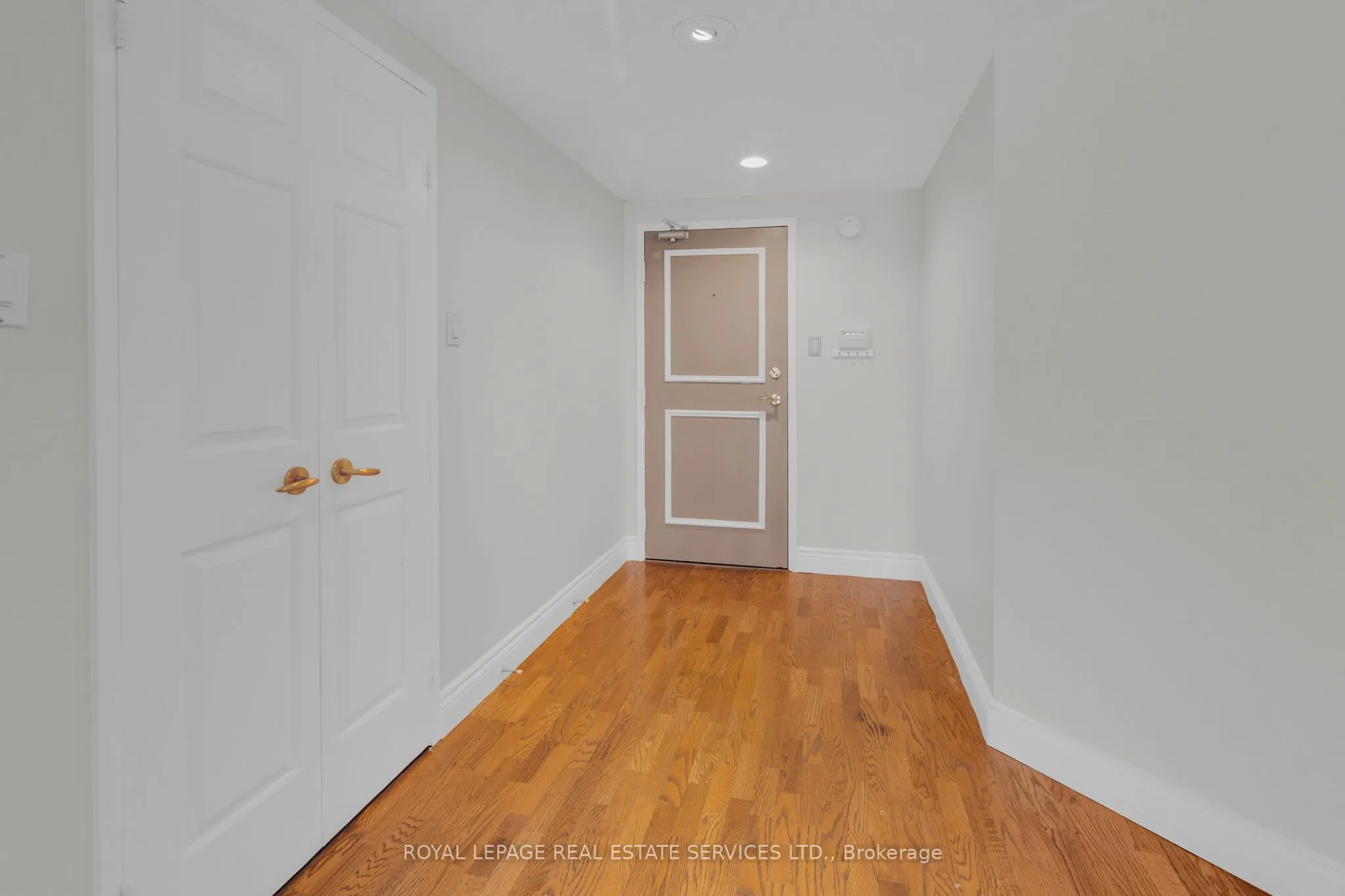 130 Carlton Street, #609