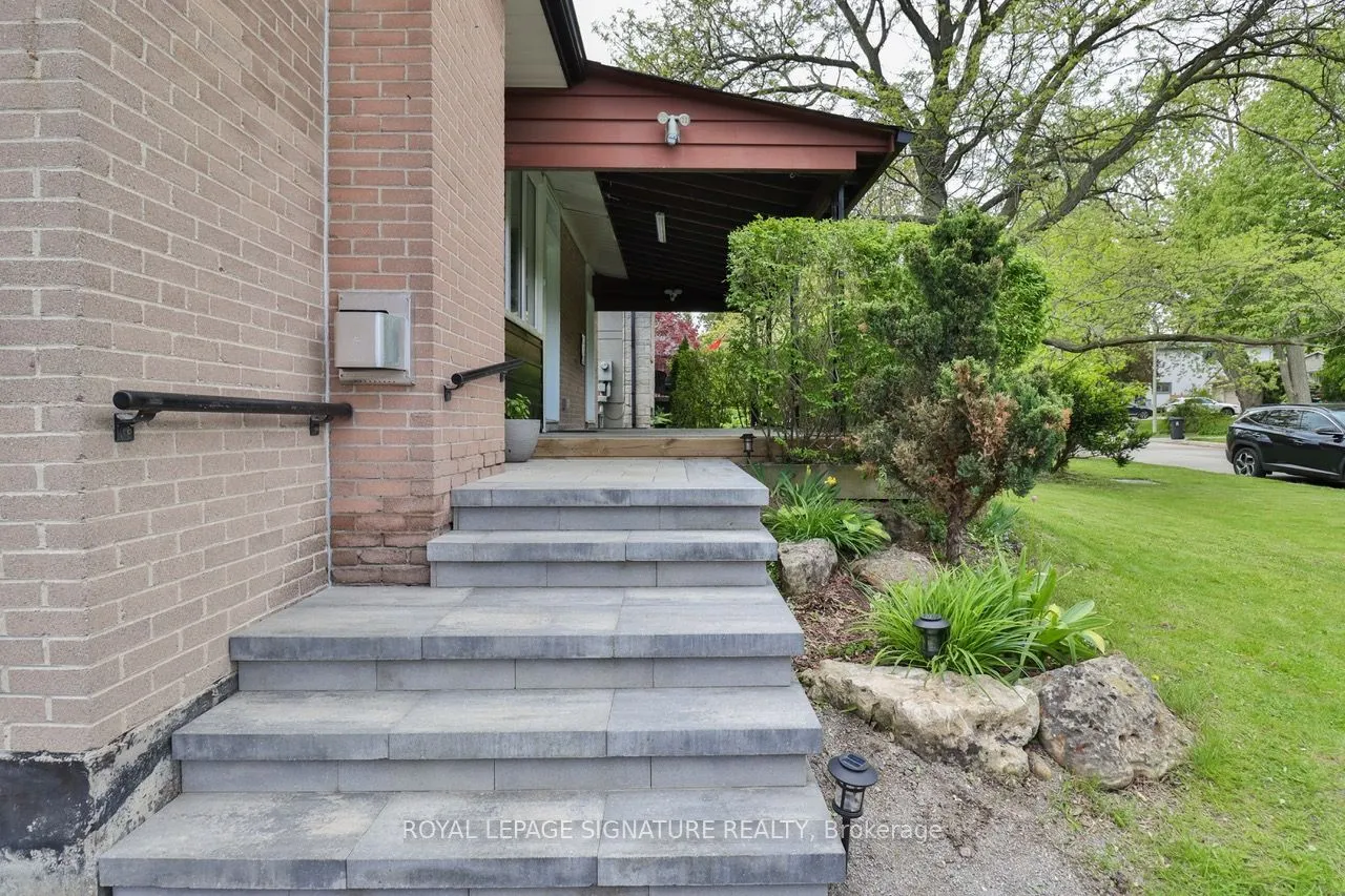 76 Berkinshaw Crescent