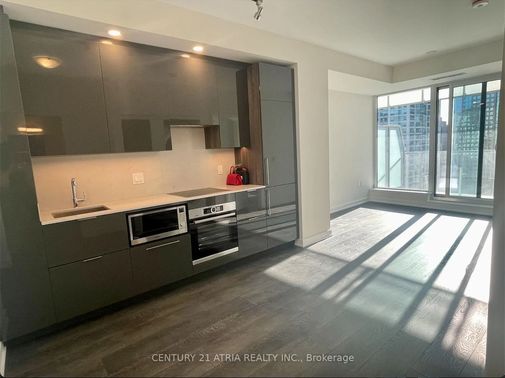 28 Freeland Street, #1503