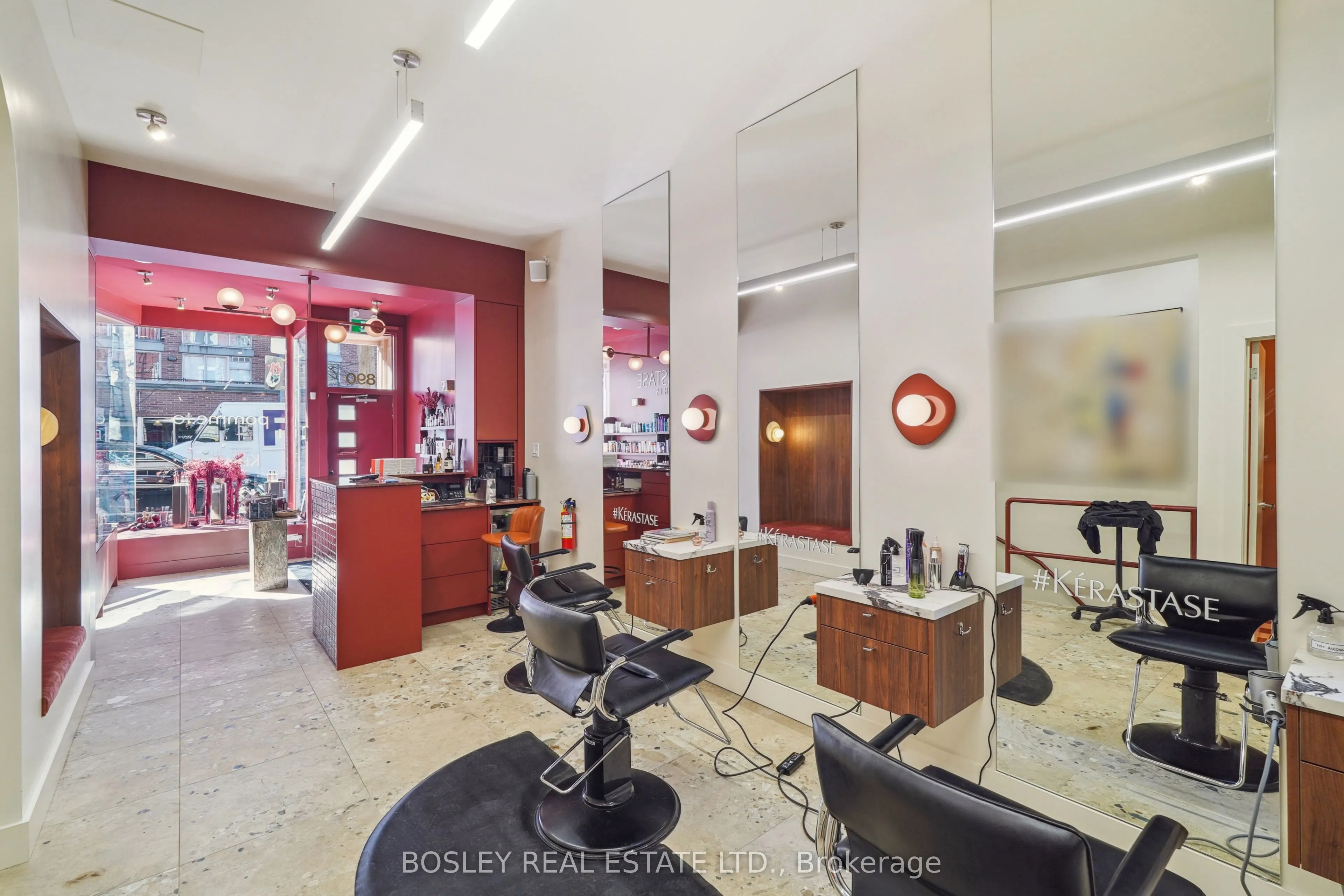 890 Queen Street W