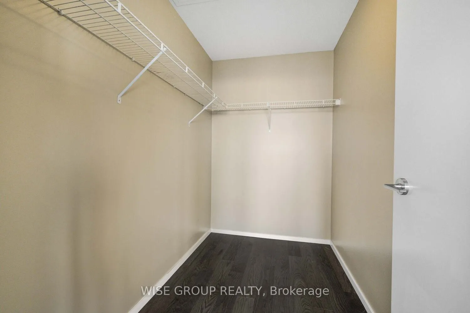 101 Charles Street E, #3202
