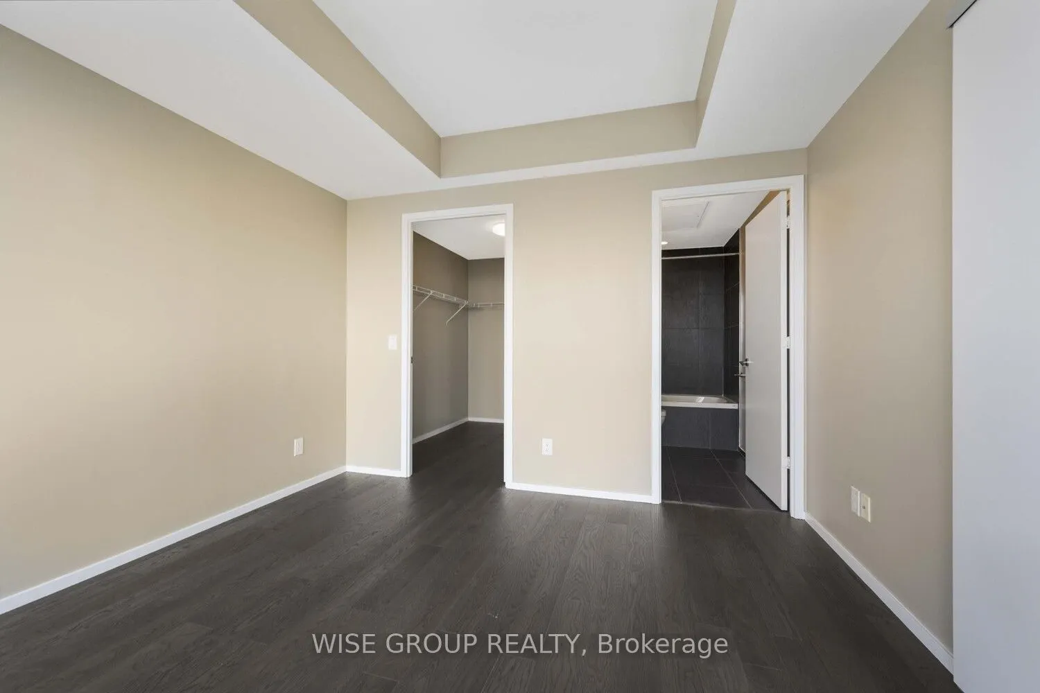 101 Charles Street E, #3202