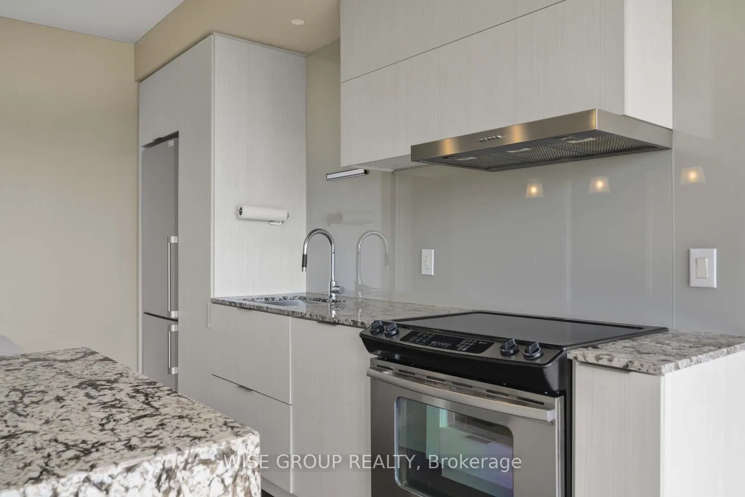 101 Charles Street E, #3202
