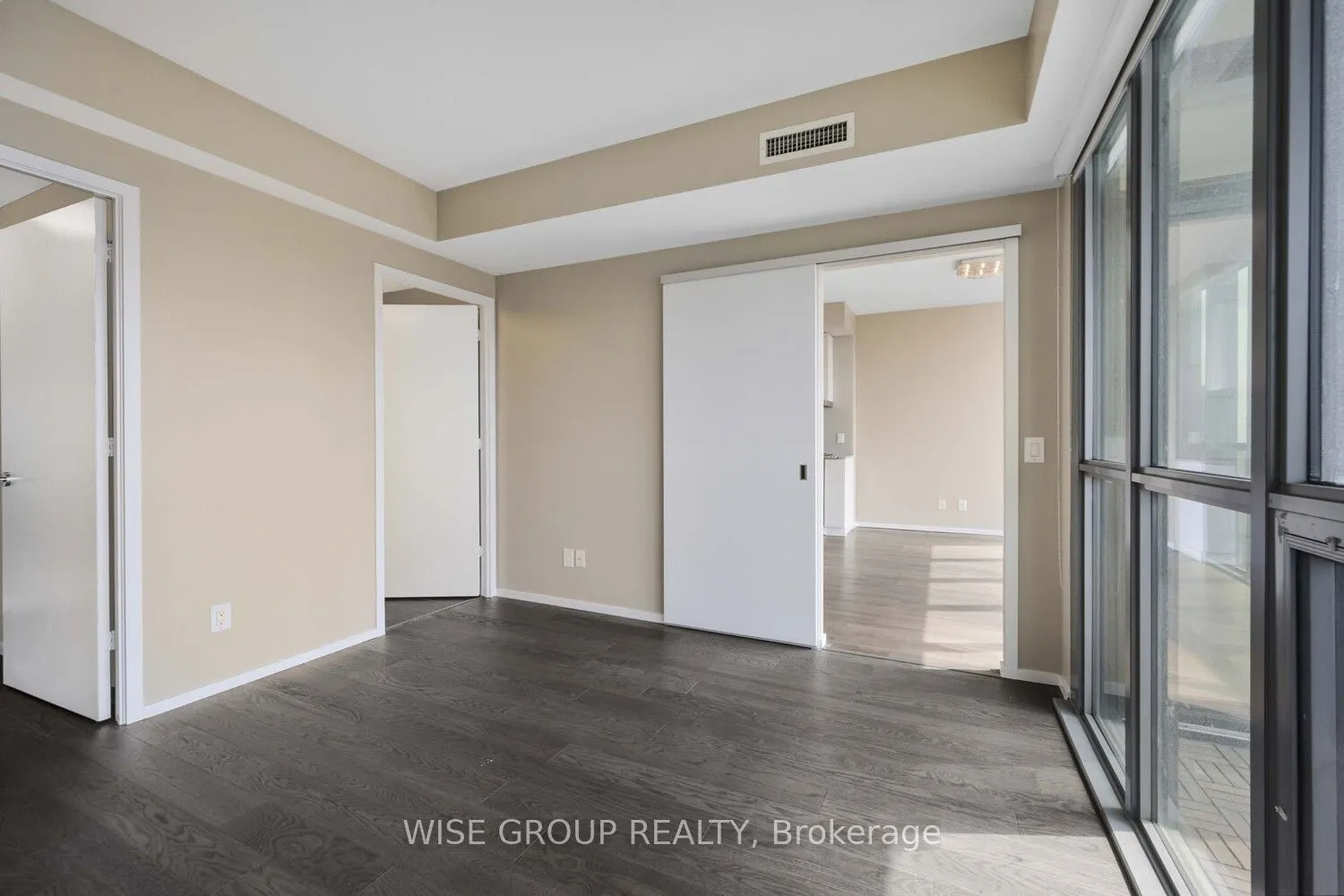 101 Charles Street E, #3202