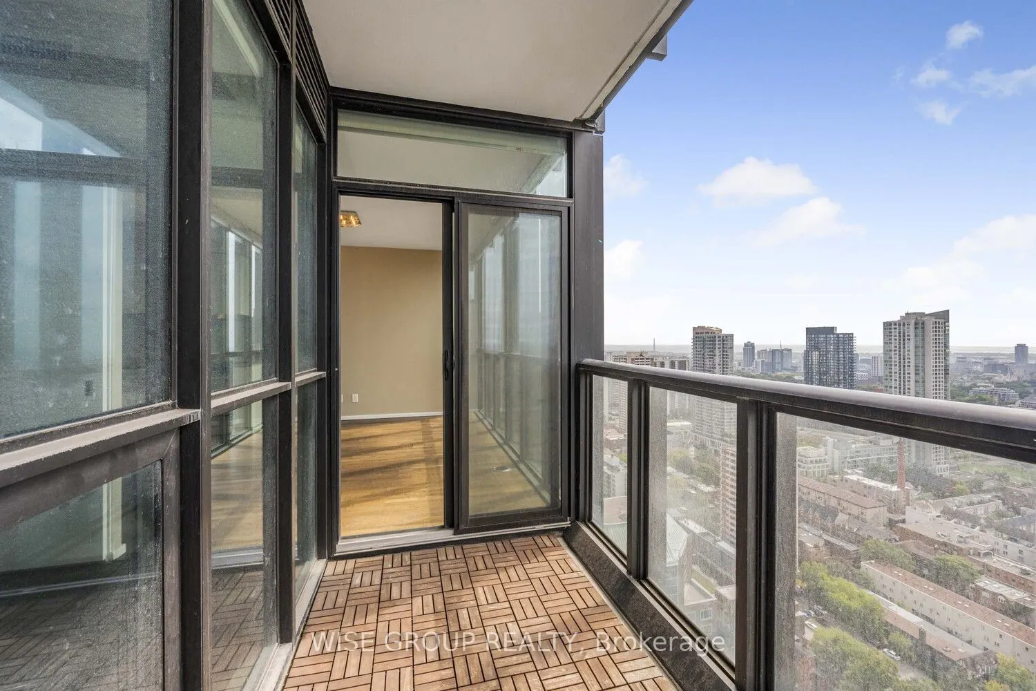 101 Charles Street E, #3202
