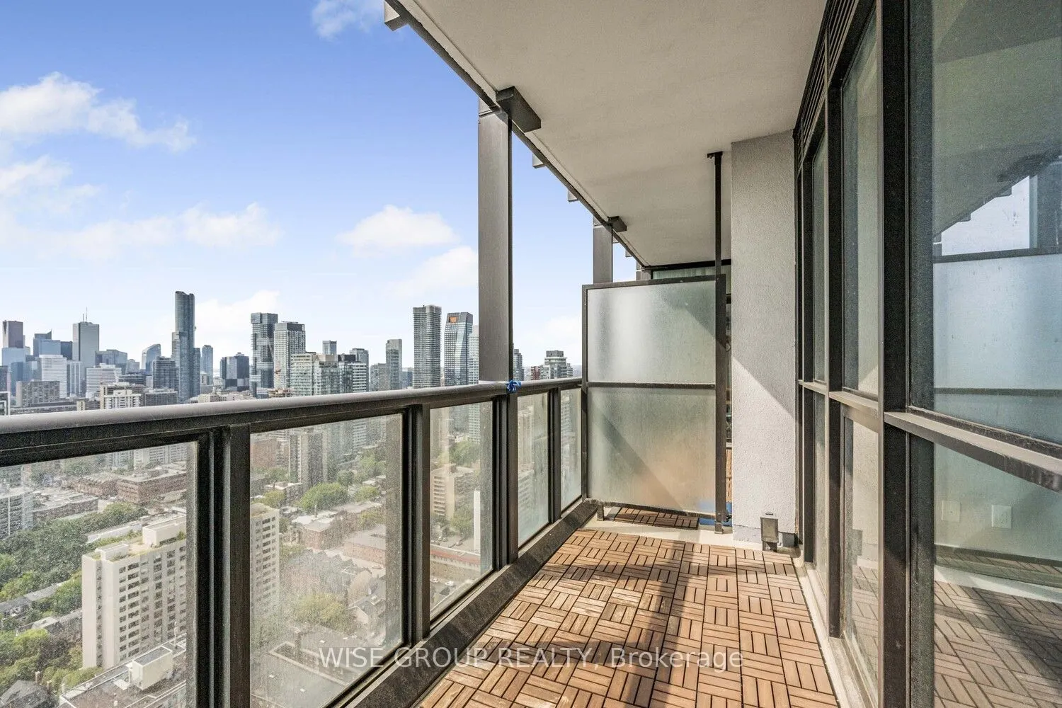 101 Charles Street E, #3202
