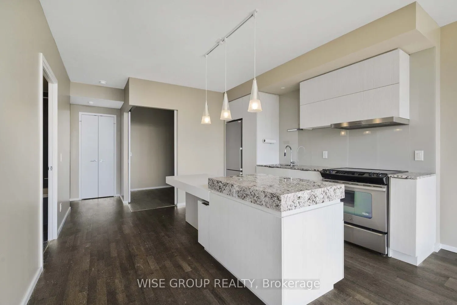 101 Charles Street E, #3202