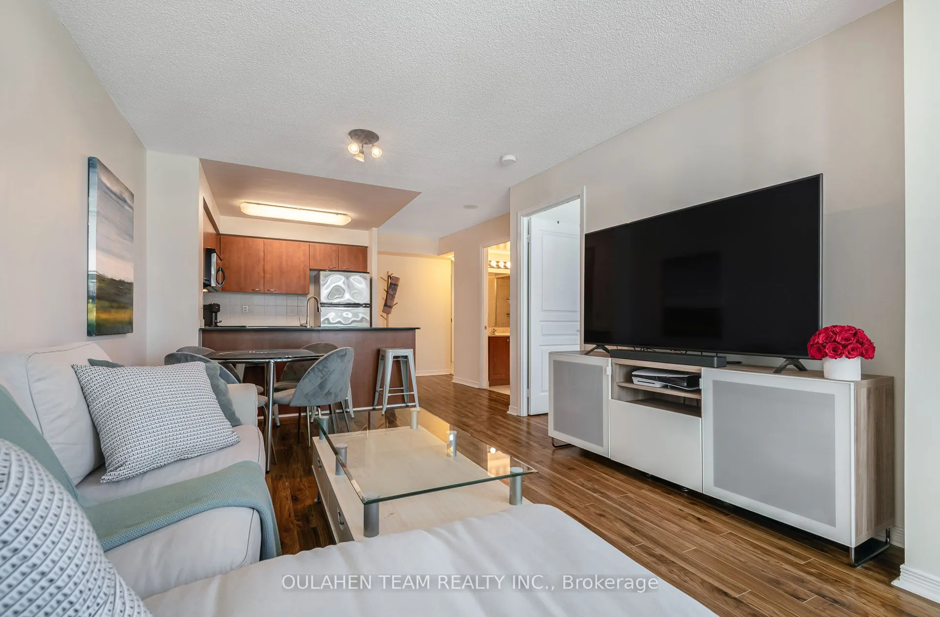 509 Beecroft Road, #517