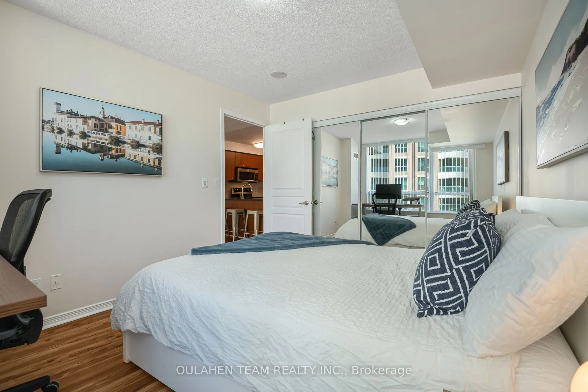 509 Beecroft Road, #517