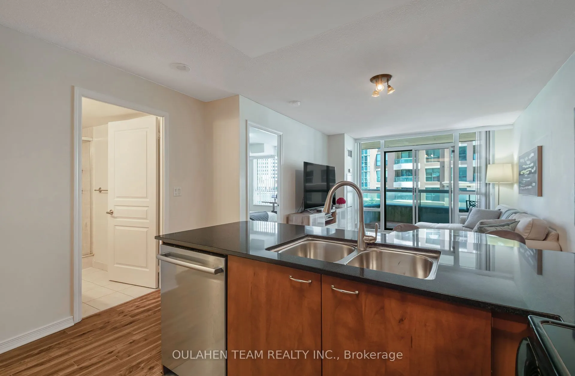 509 Beecroft Road, #517