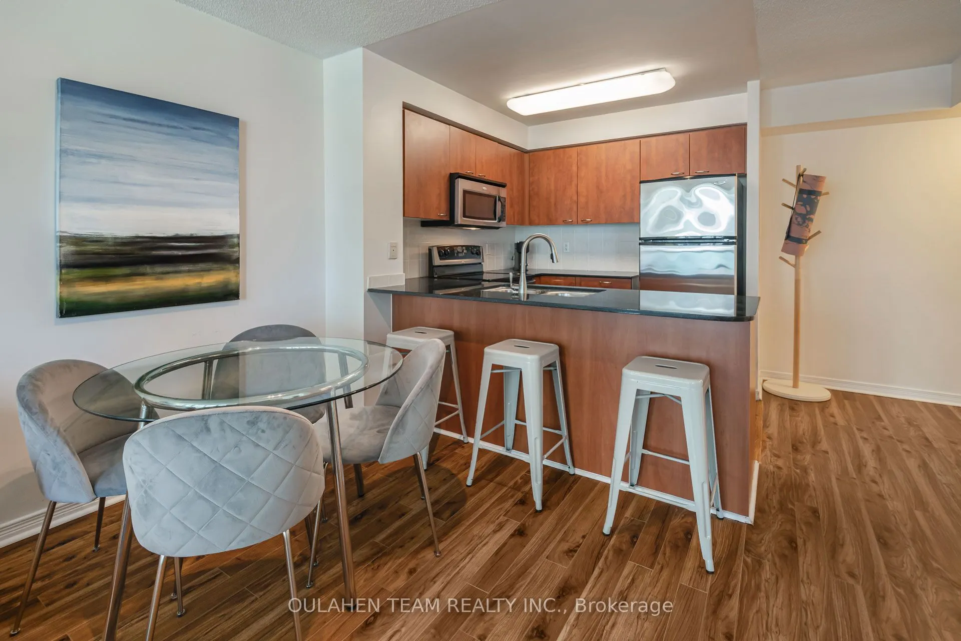 509 Beecroft Road, #517