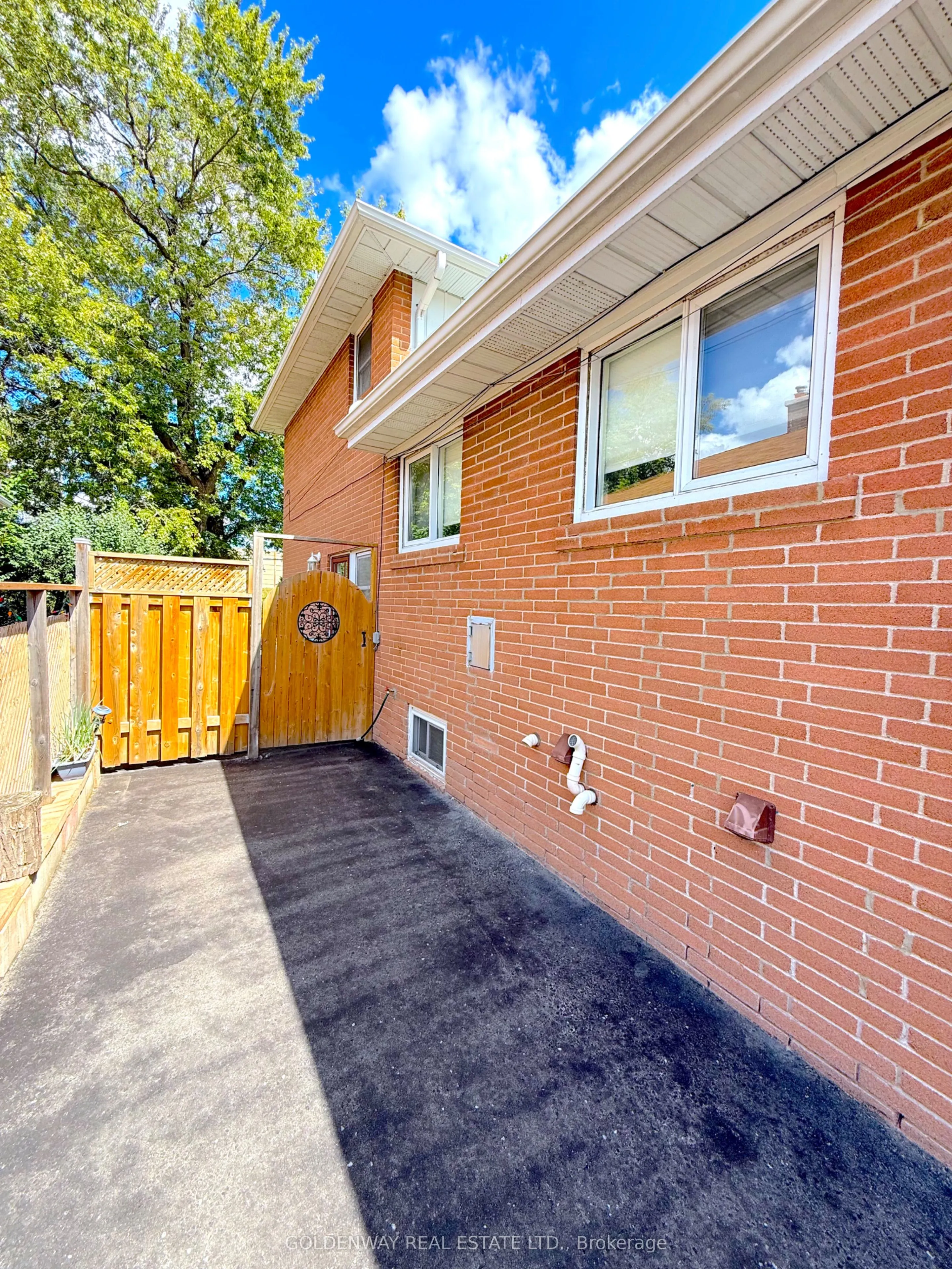 68 Fortrose Crescent