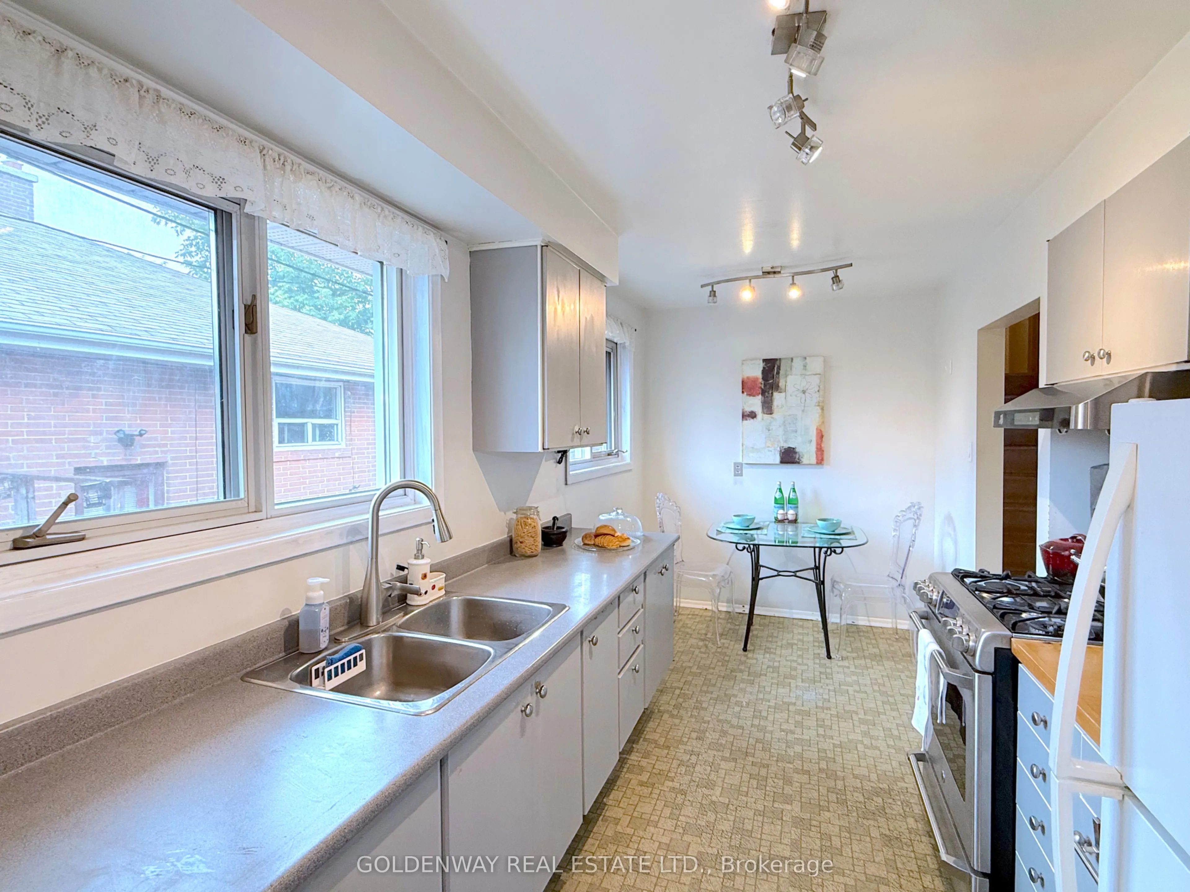 68 Fortrose Crescent