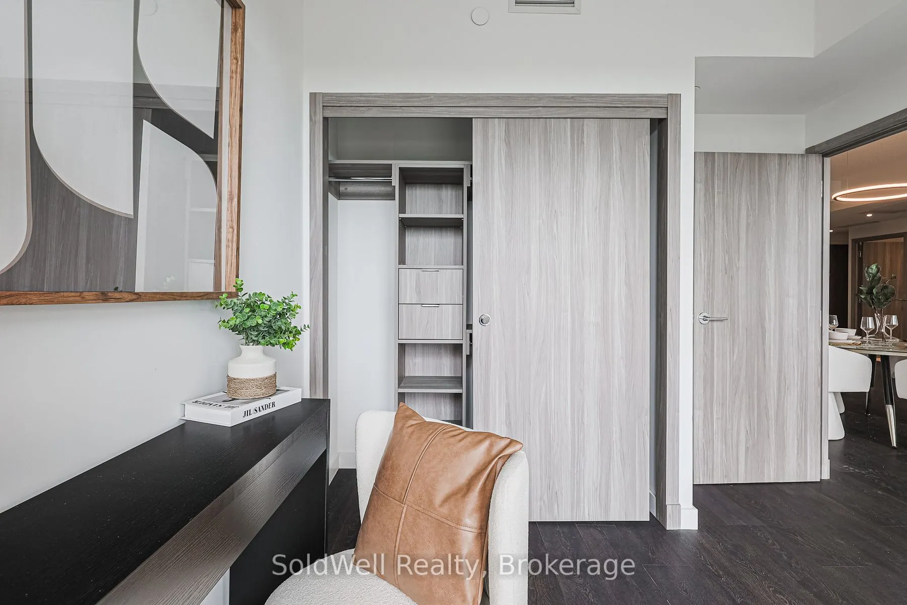 25 Mcmahon Drive, #1603