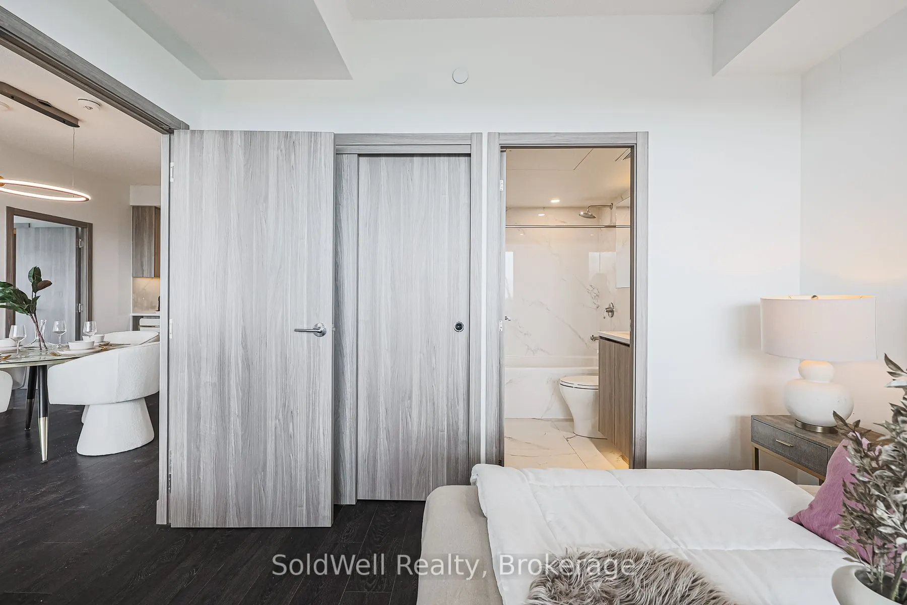25 Mcmahon Drive, #1603
