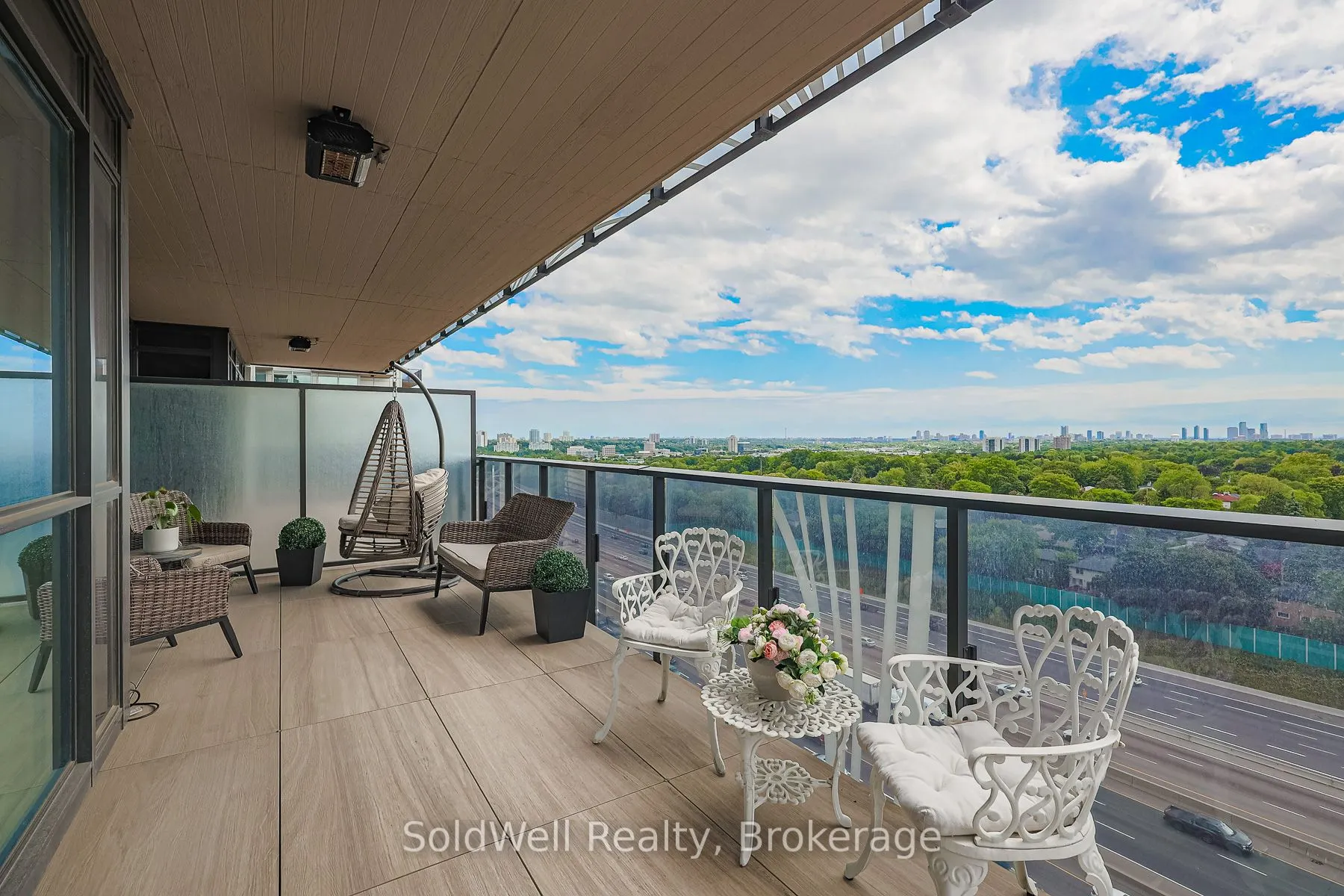 25 Mcmahon Drive, #1603