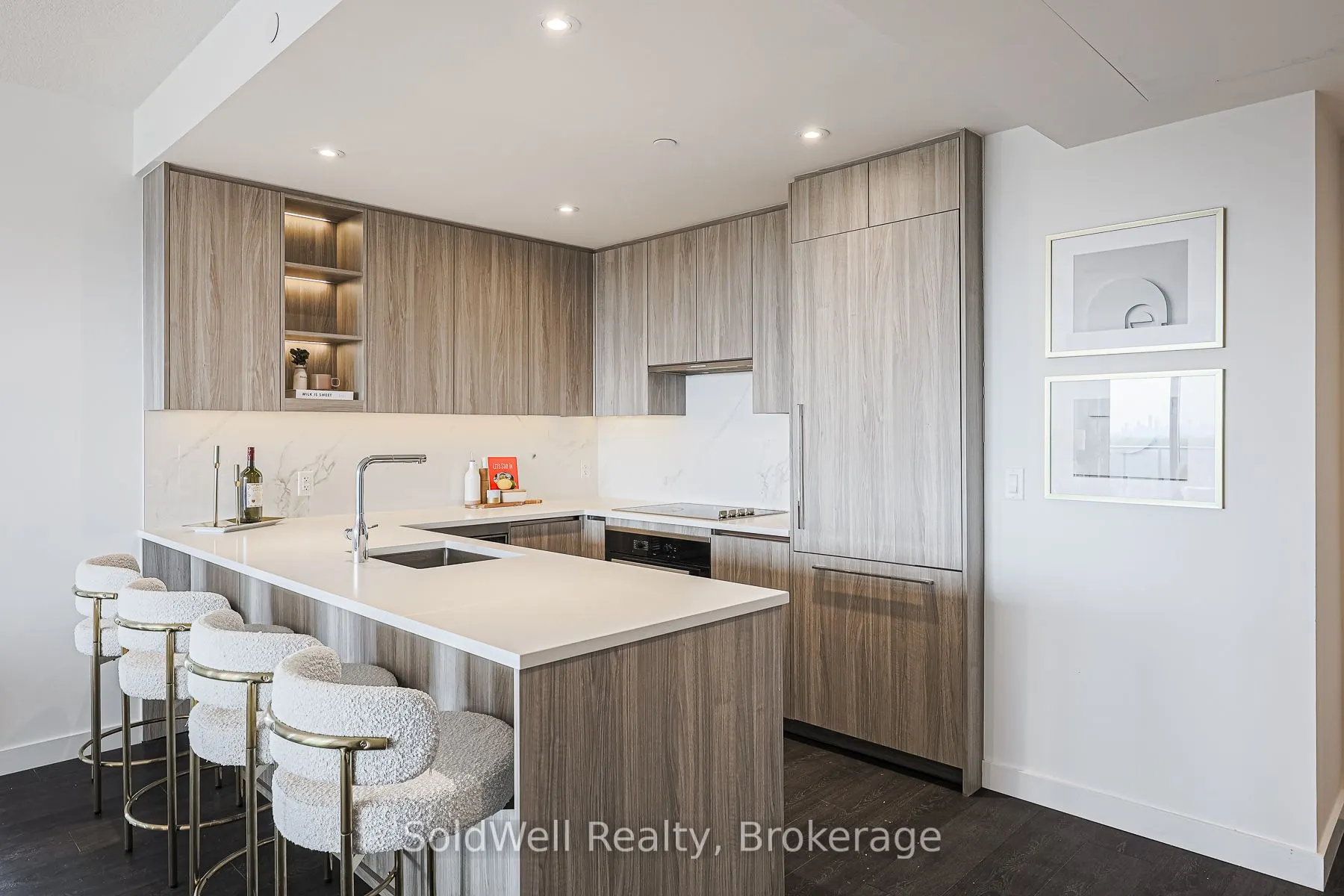 25 Mcmahon Drive, #1603