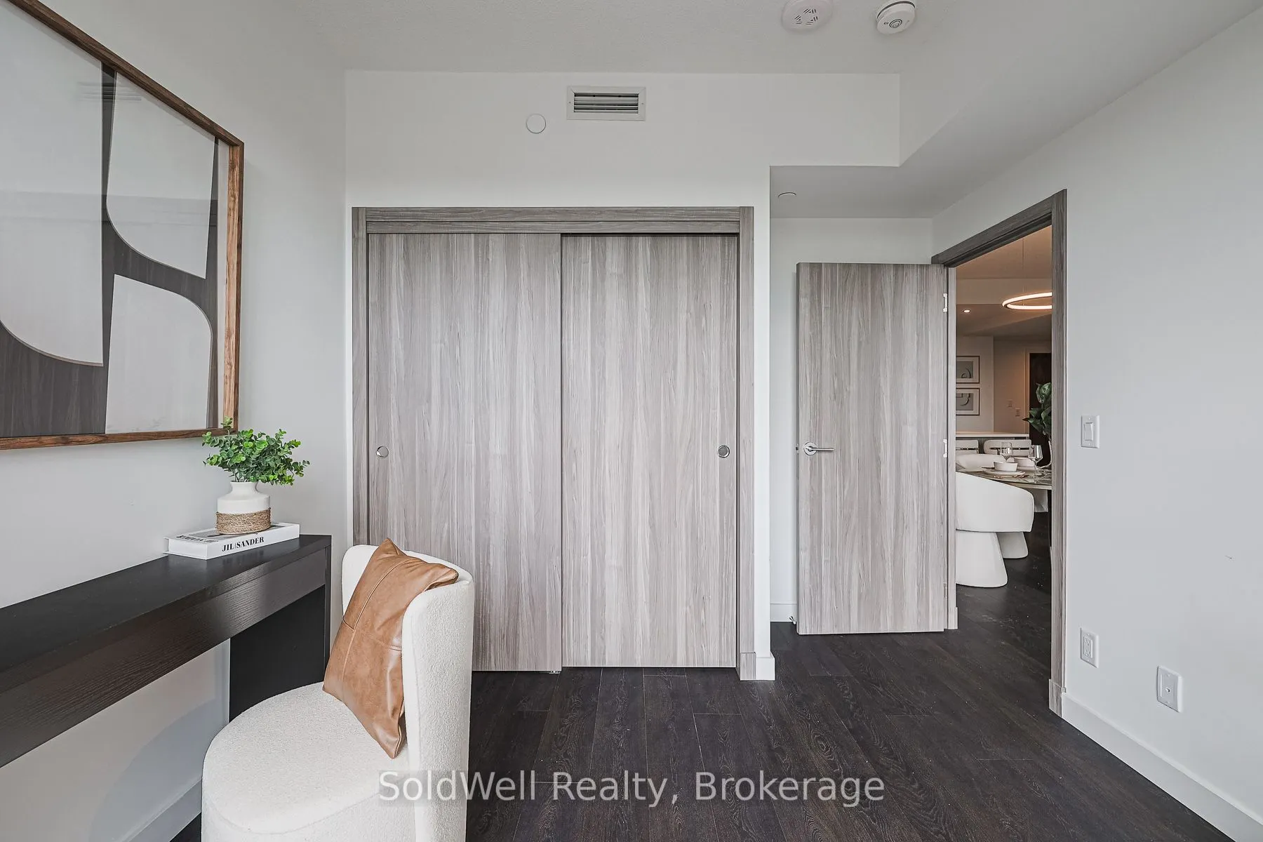 25 Mcmahon Drive, #1603