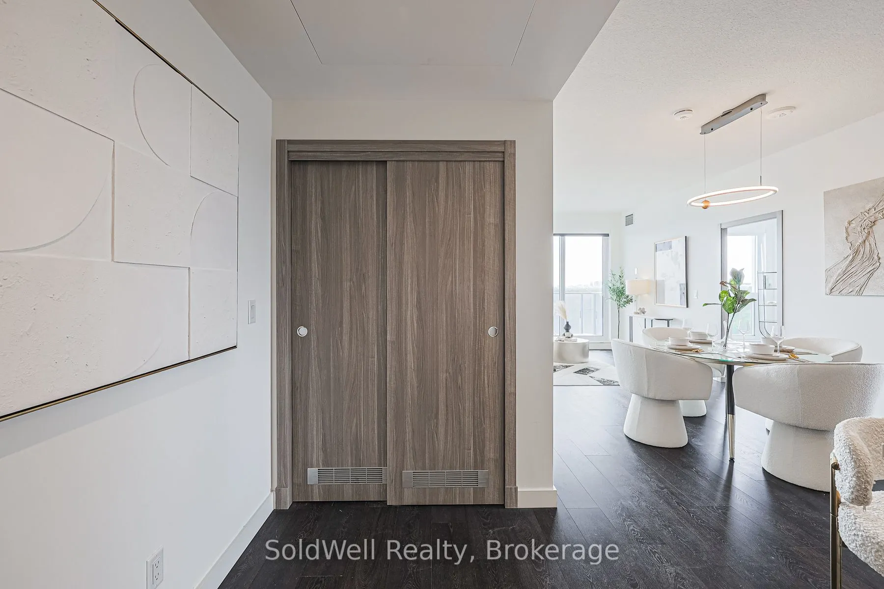 25 Mcmahon Drive, #1603