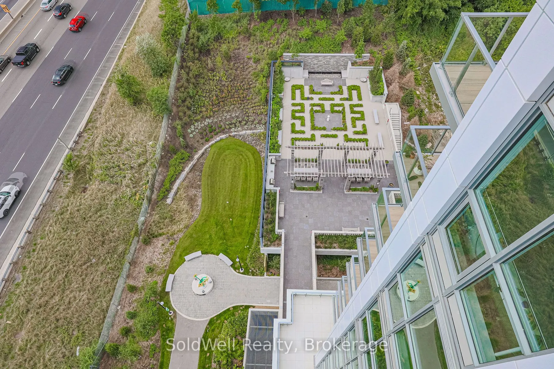 25 Mcmahon Drive, #1603