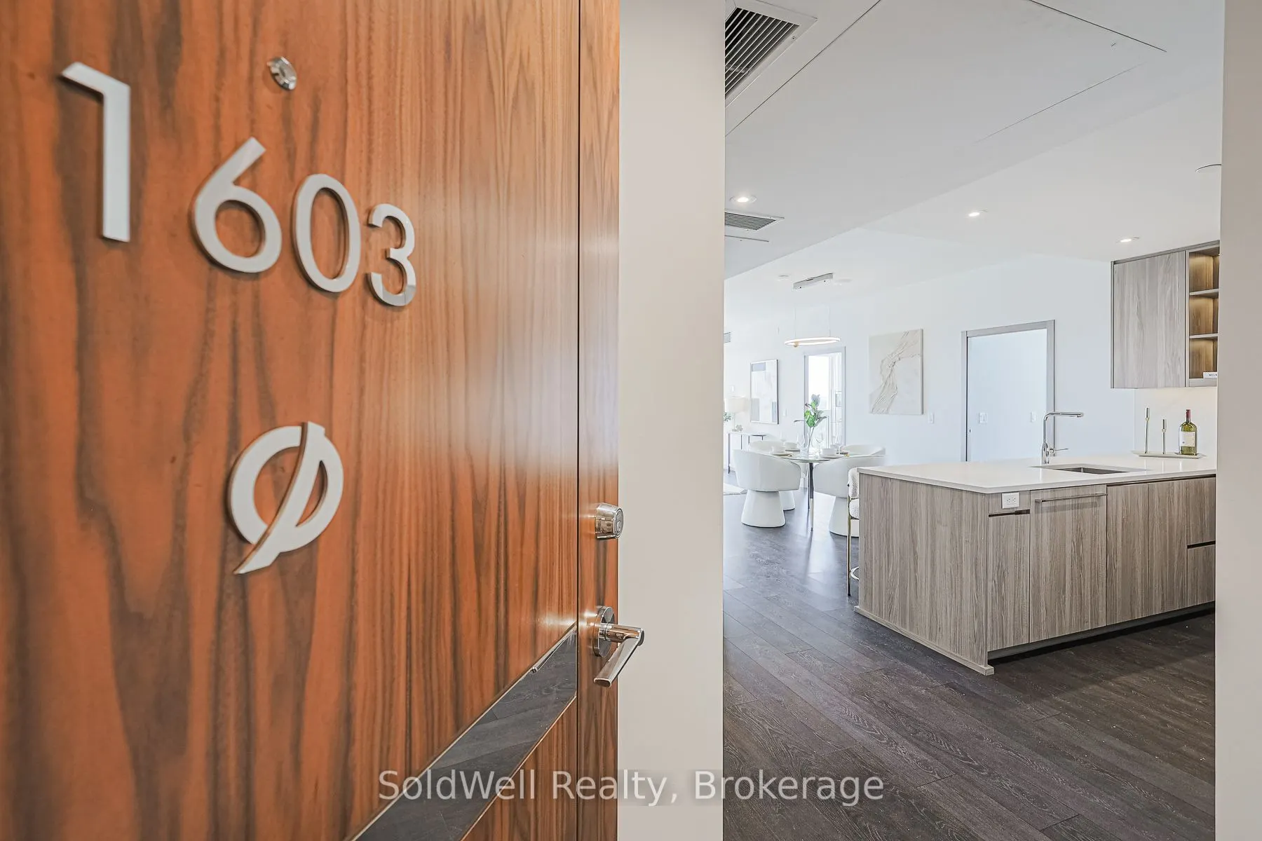 25 Mcmahon Drive, #1603