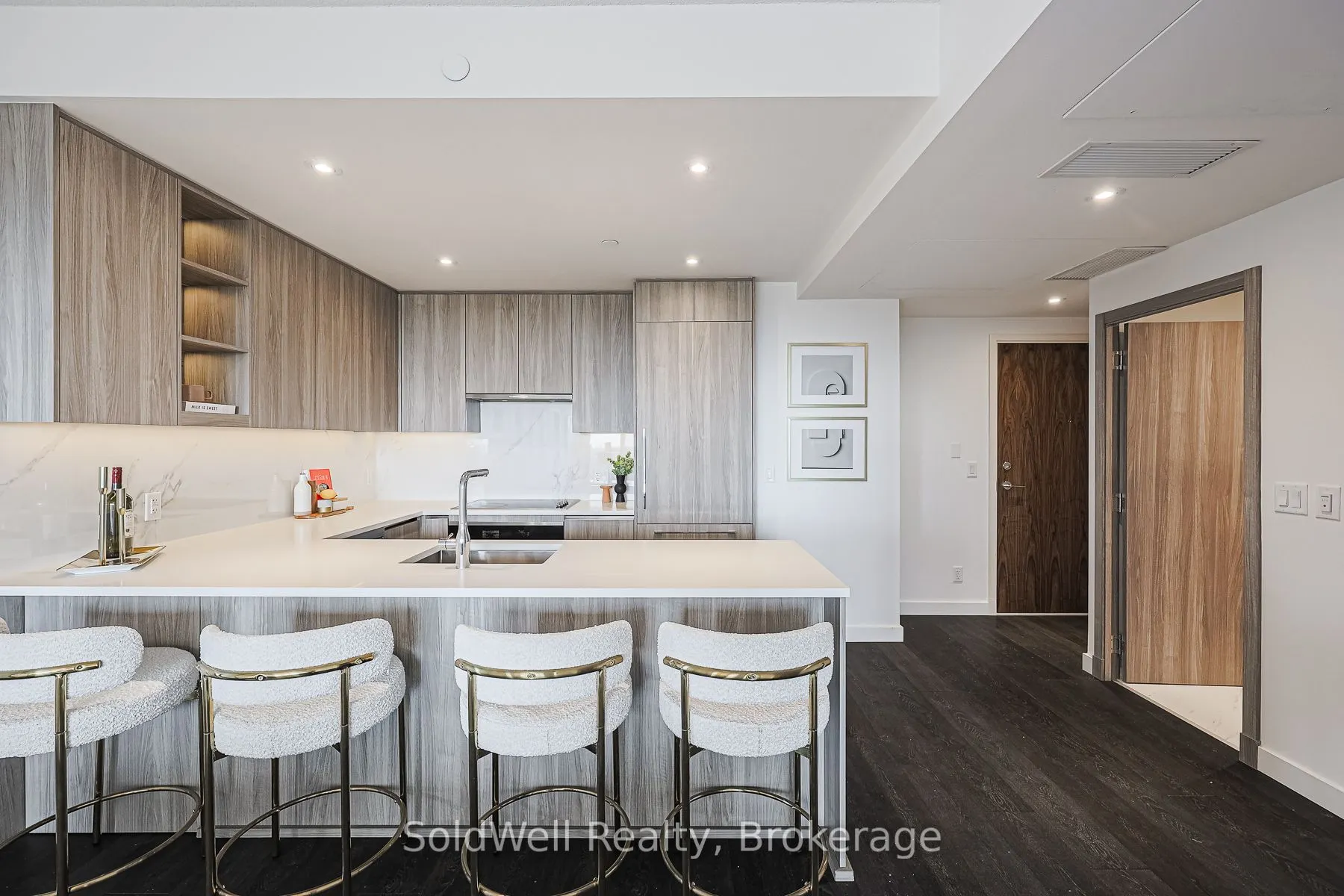 25 Mcmahon Drive, #1603