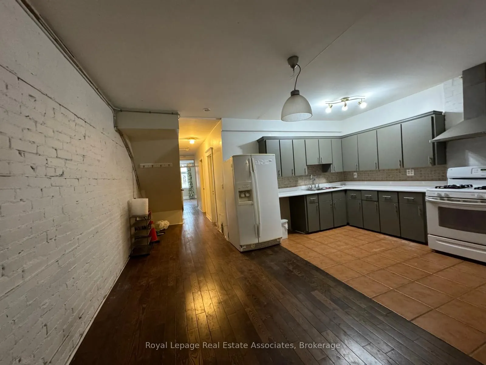 497 Bloor Street W, #Second Floor