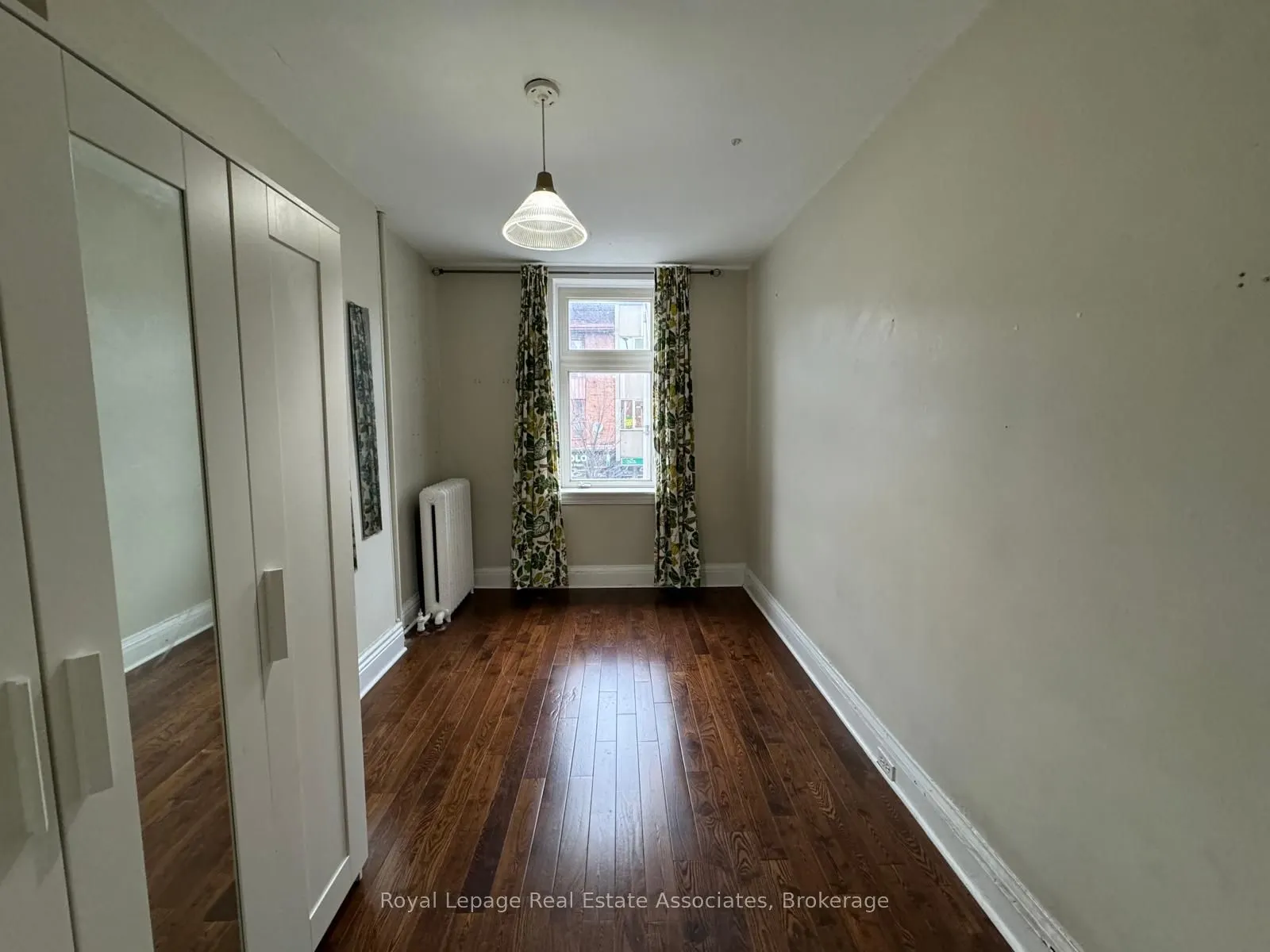 497 Bloor Street W, #Second Floor