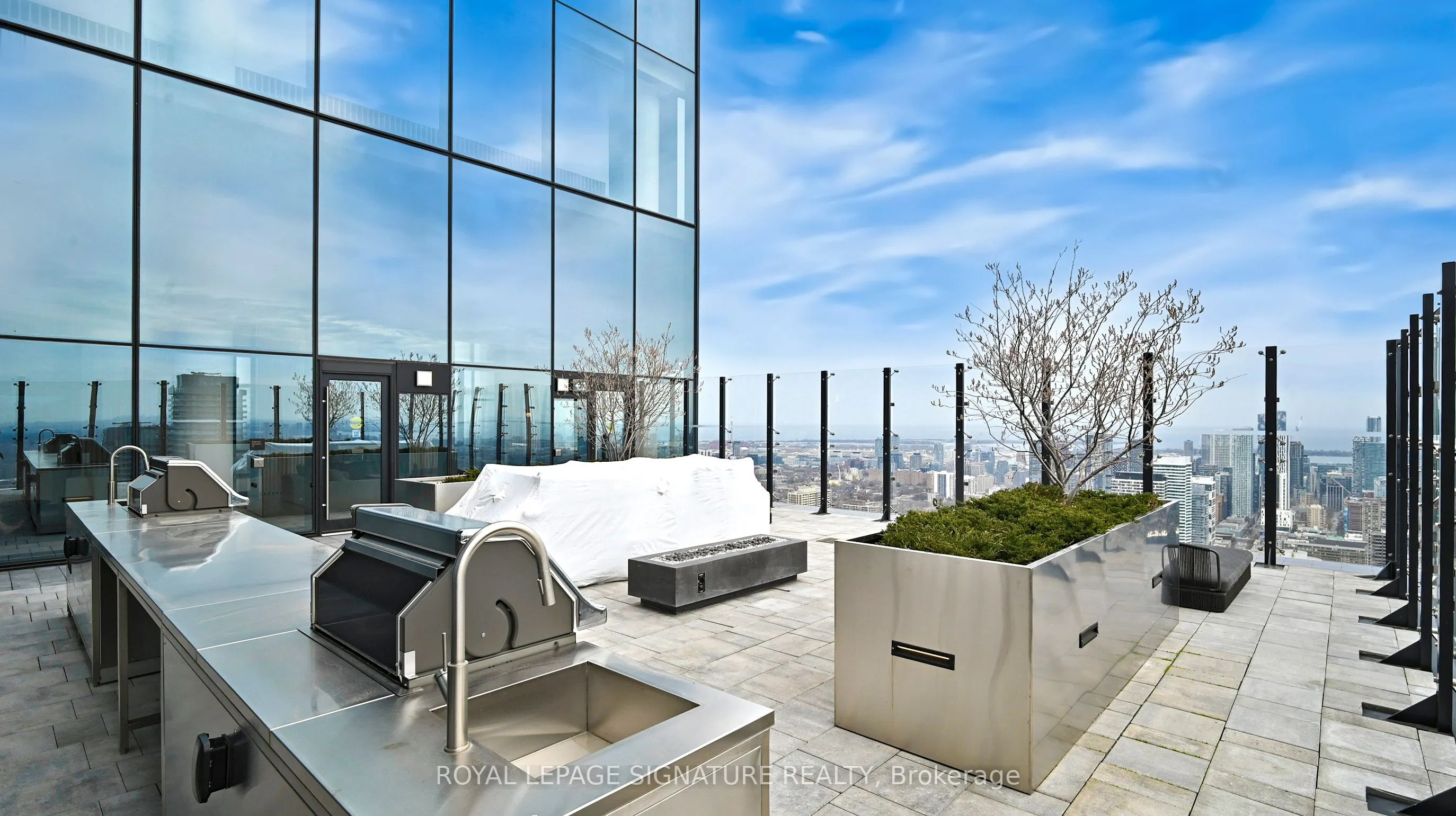 61 Charles Street E, #402