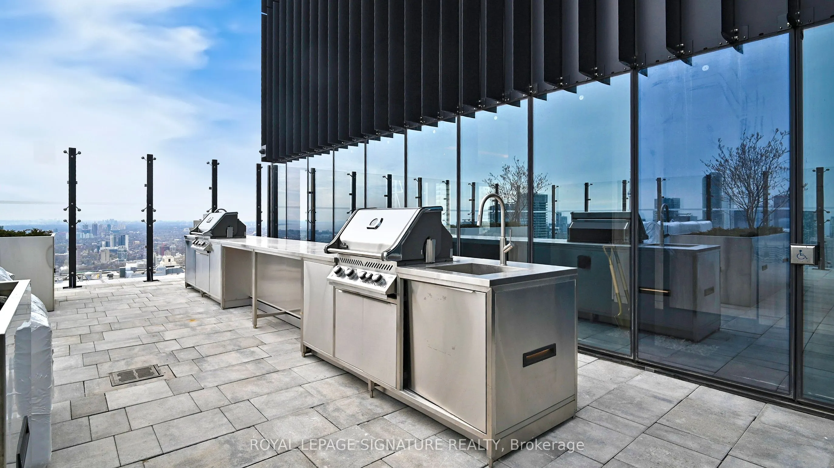 61 Charles Street E, #402