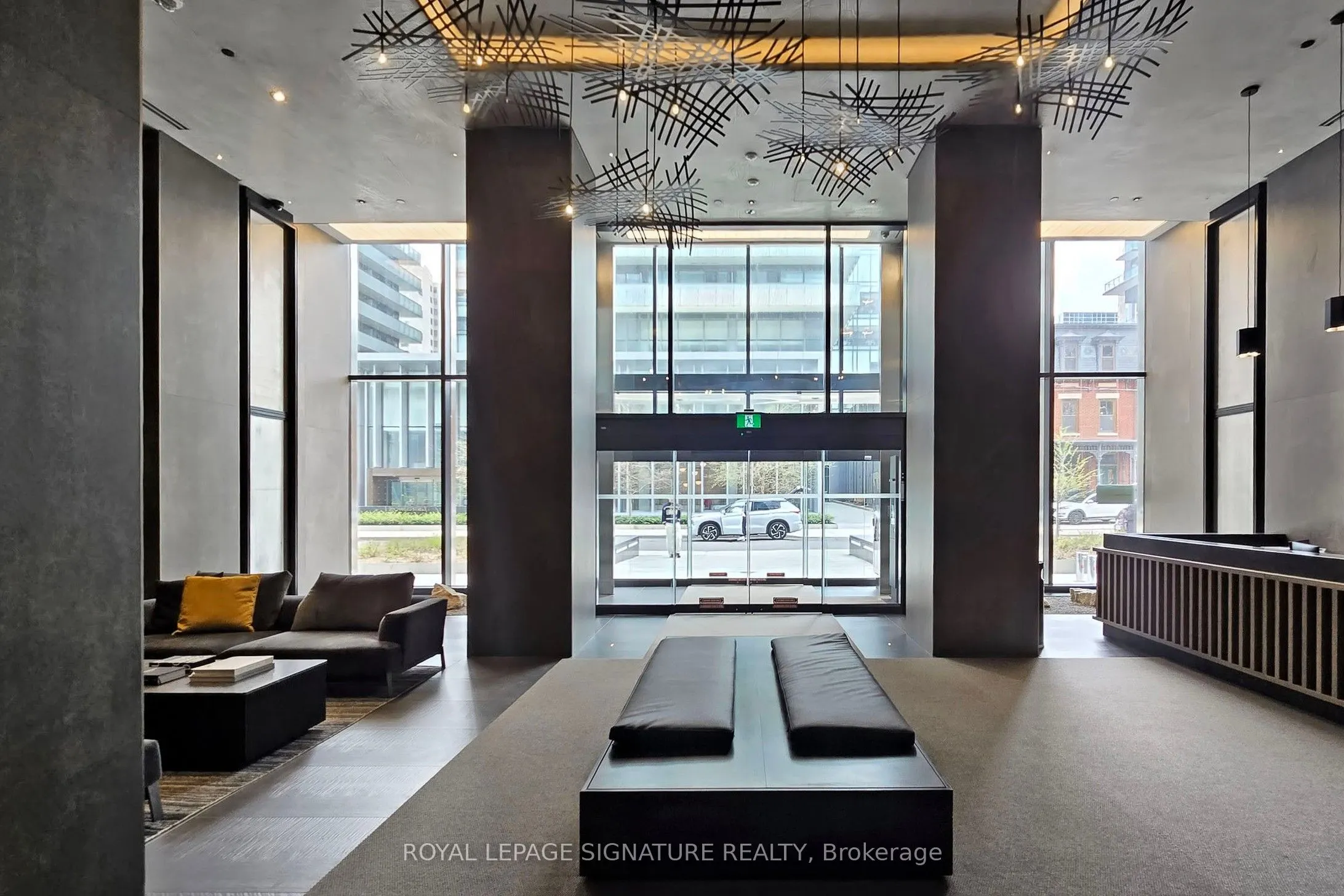 61 Charles Street E, #402