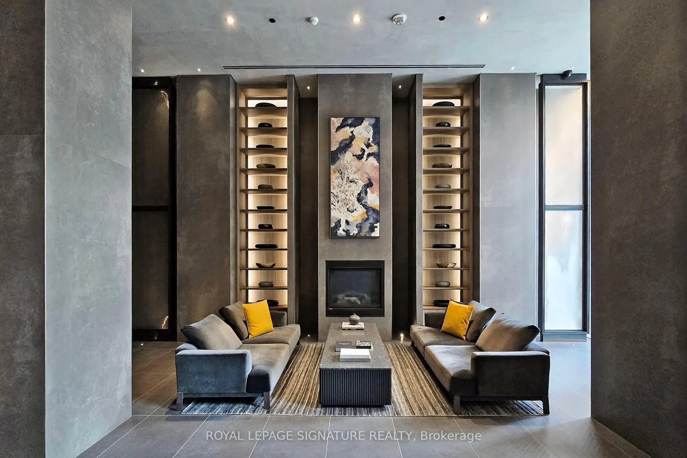 61 Charles Street E, #402