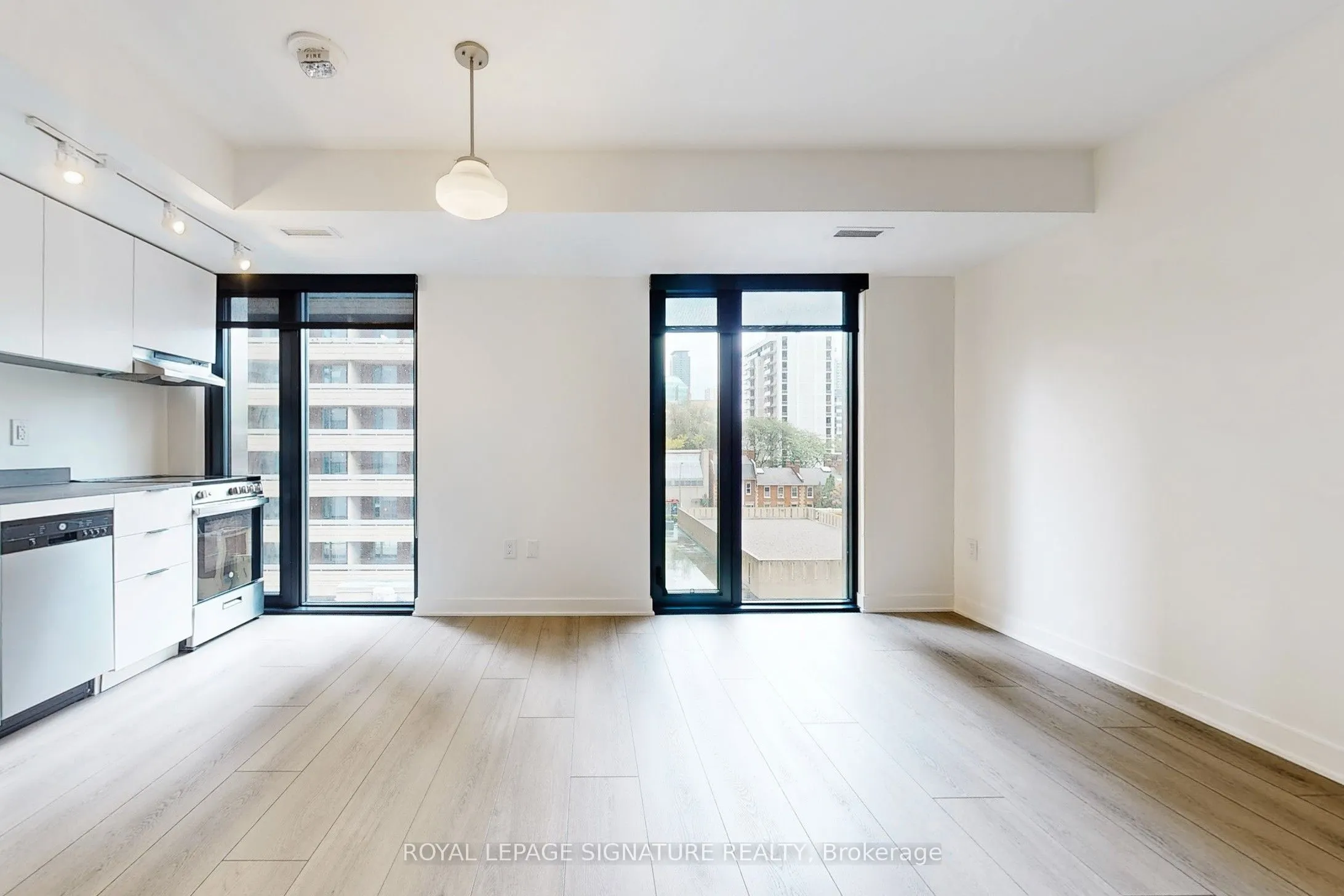 61 Charles Street E, #402