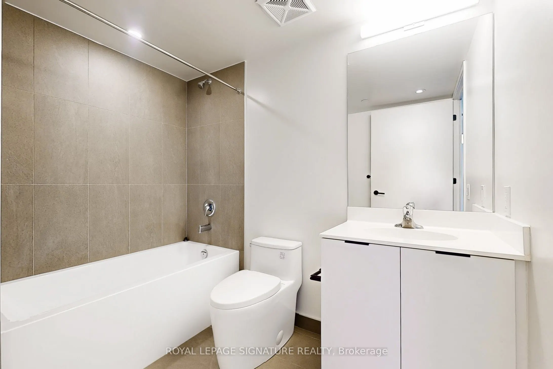 61 Charles Street E, #402