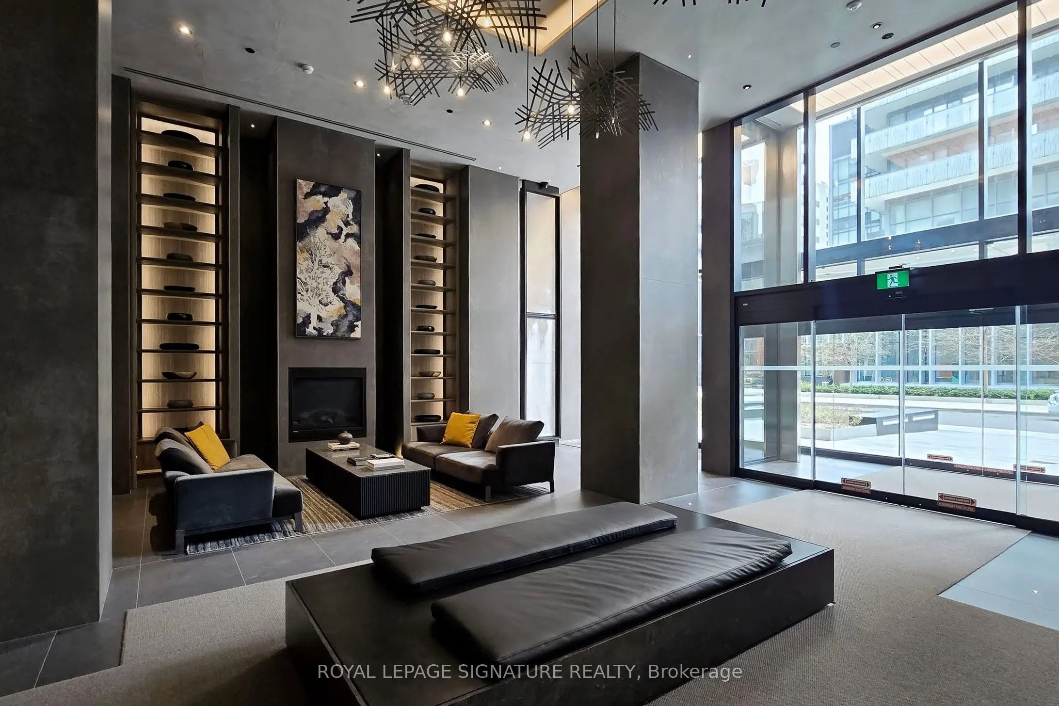 61 Charles Street E, #402
