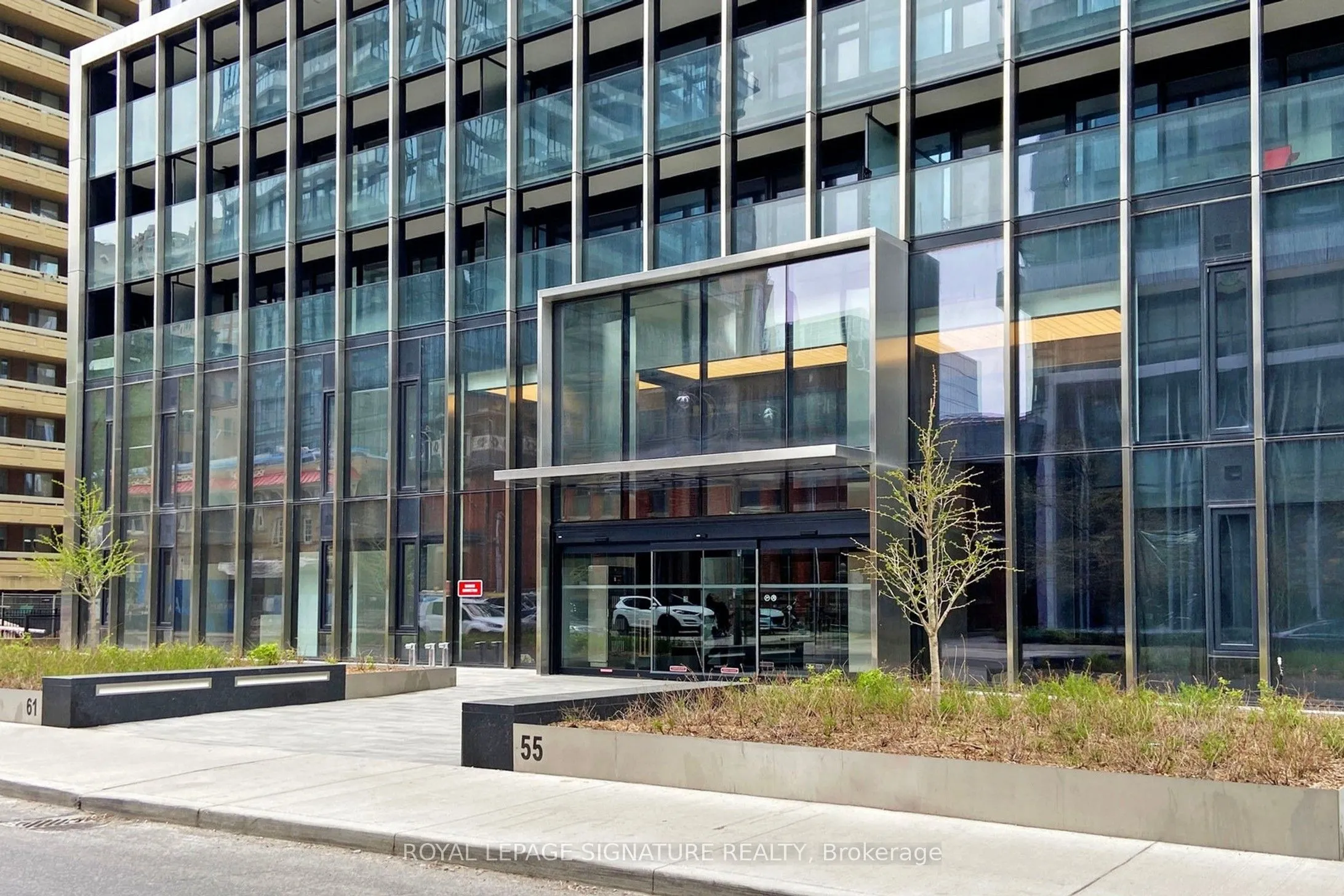 61 Charles Street E, #402