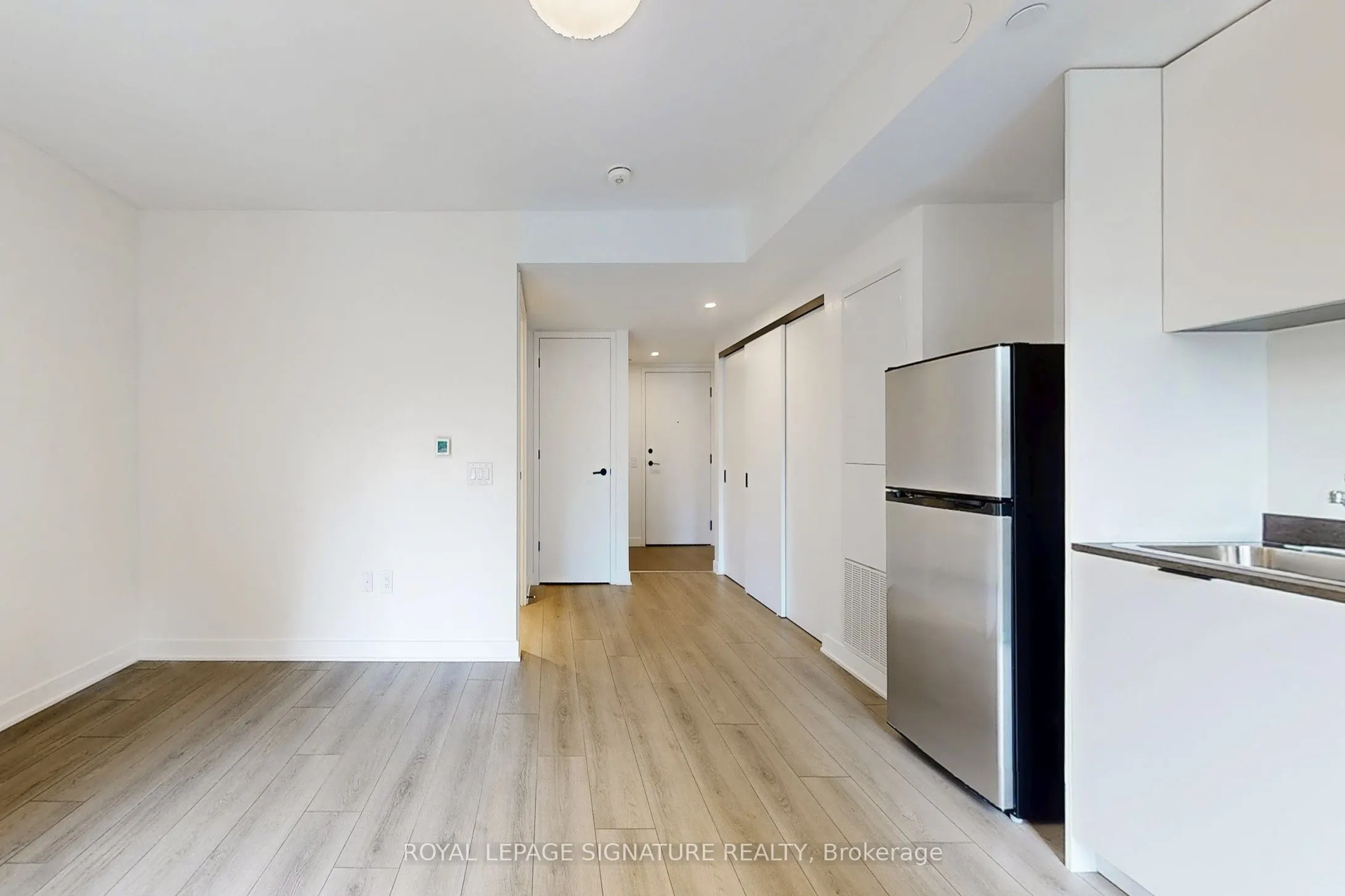 61 Charles Street E, #402