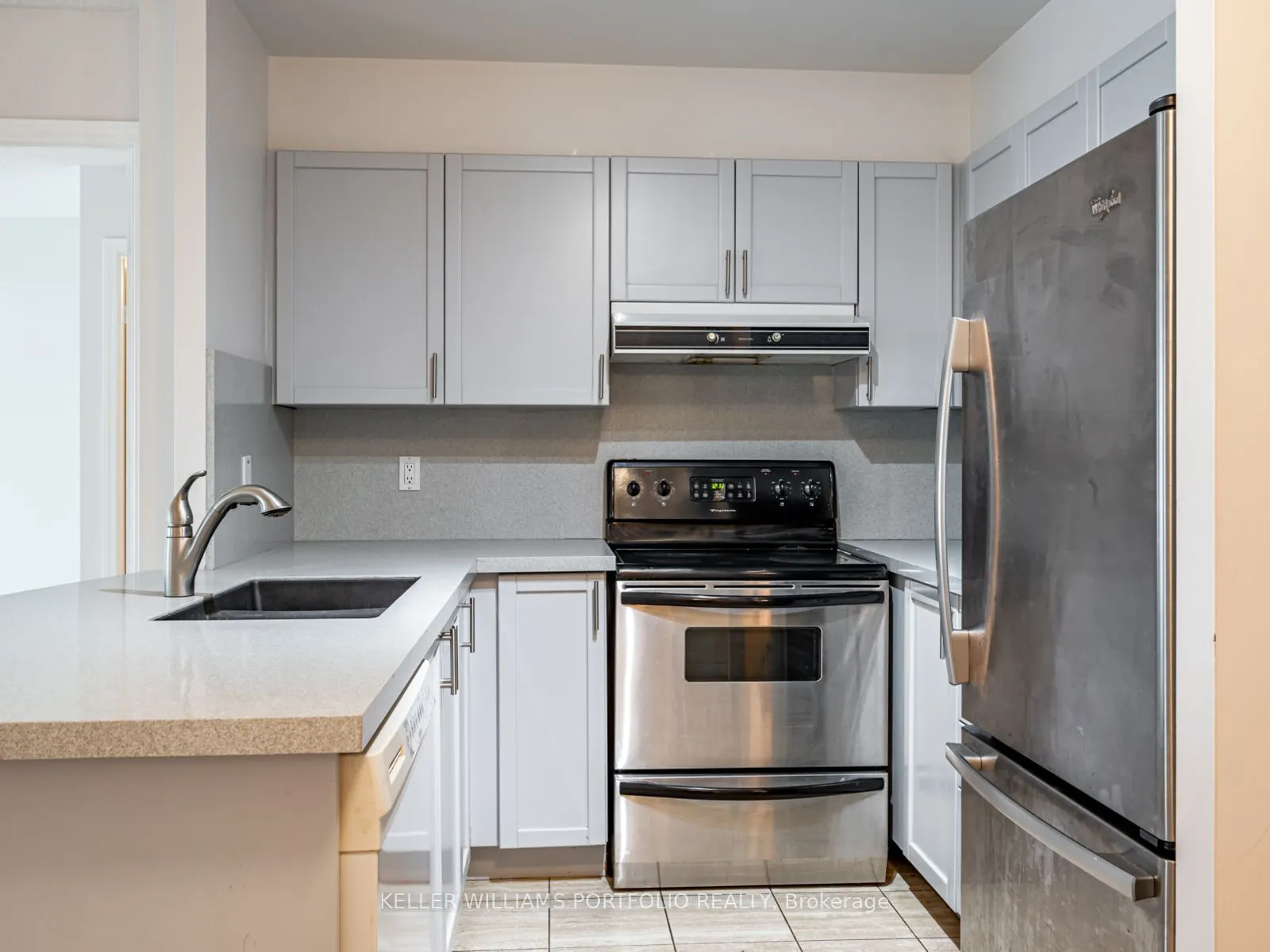 600 Queens Quay W, #307
