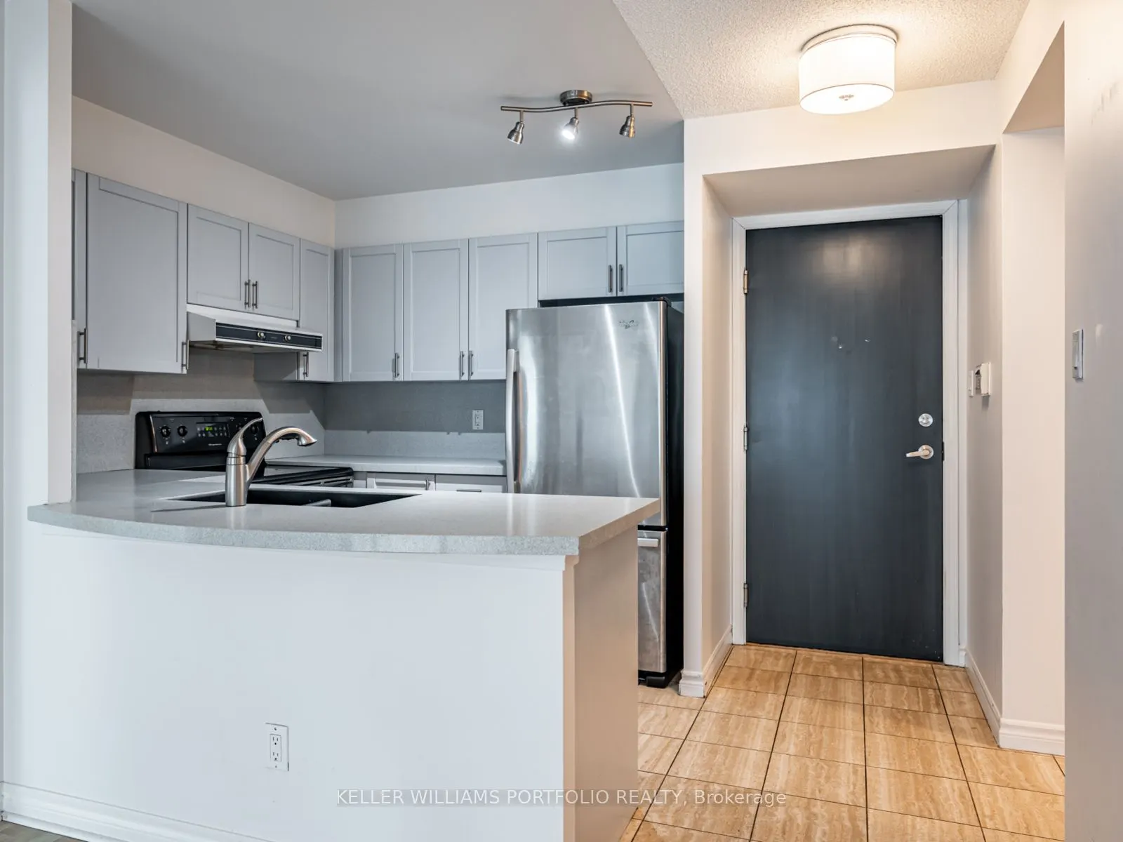 600 Queens Quay W, #307