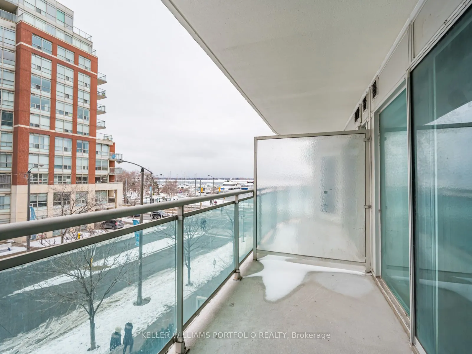 600 Queens Quay W, #307