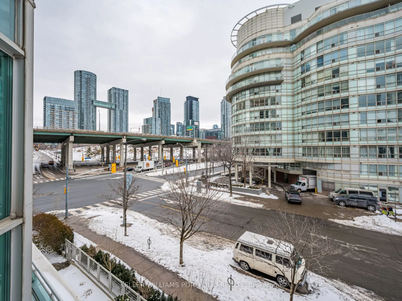 600 Queens Quay W, #307