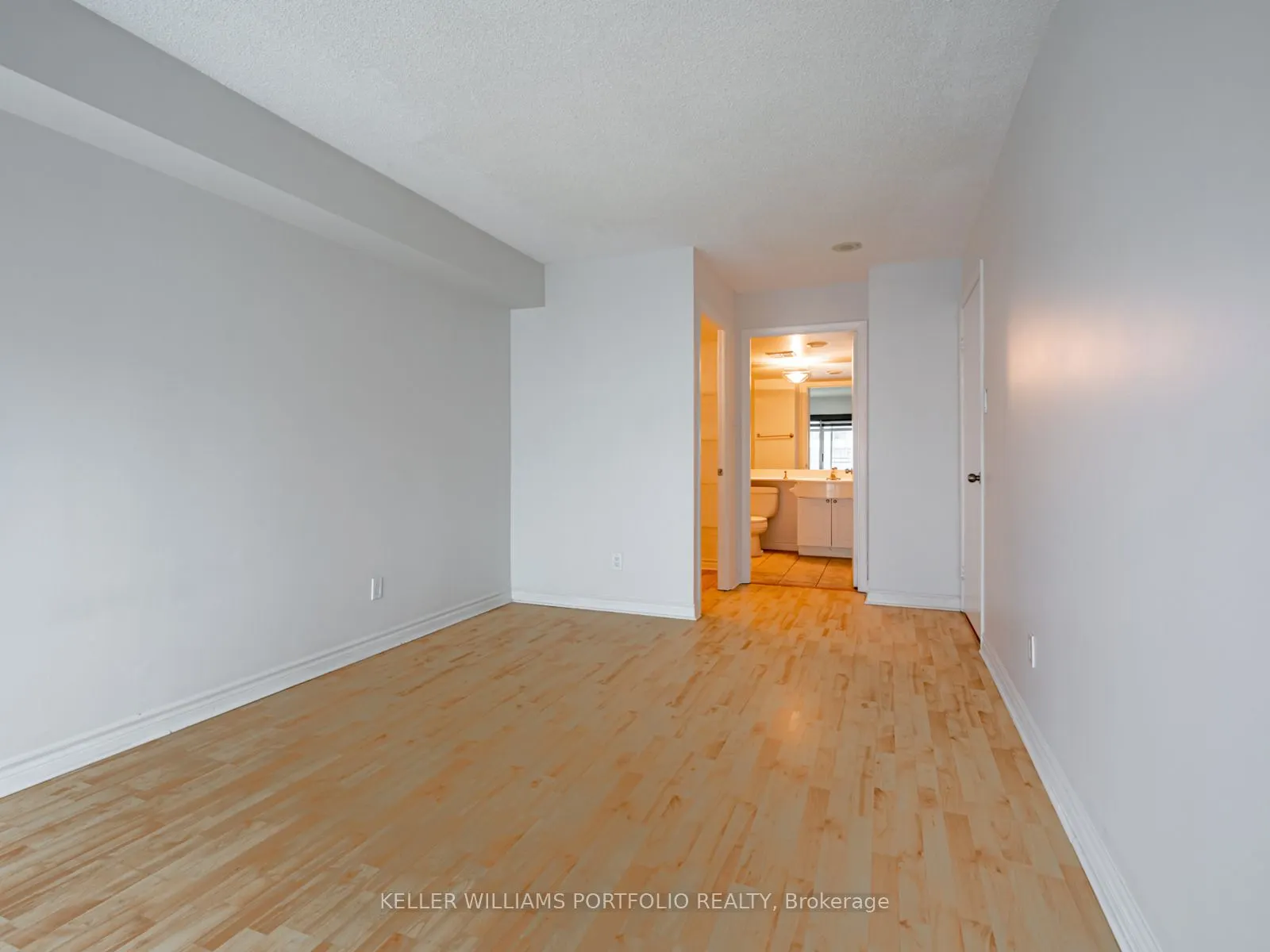 600 Queens Quay W, #307