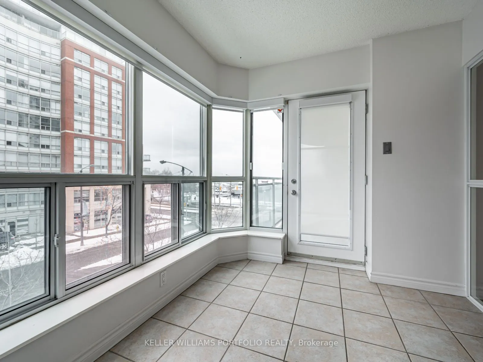600 Queens Quay W, #307