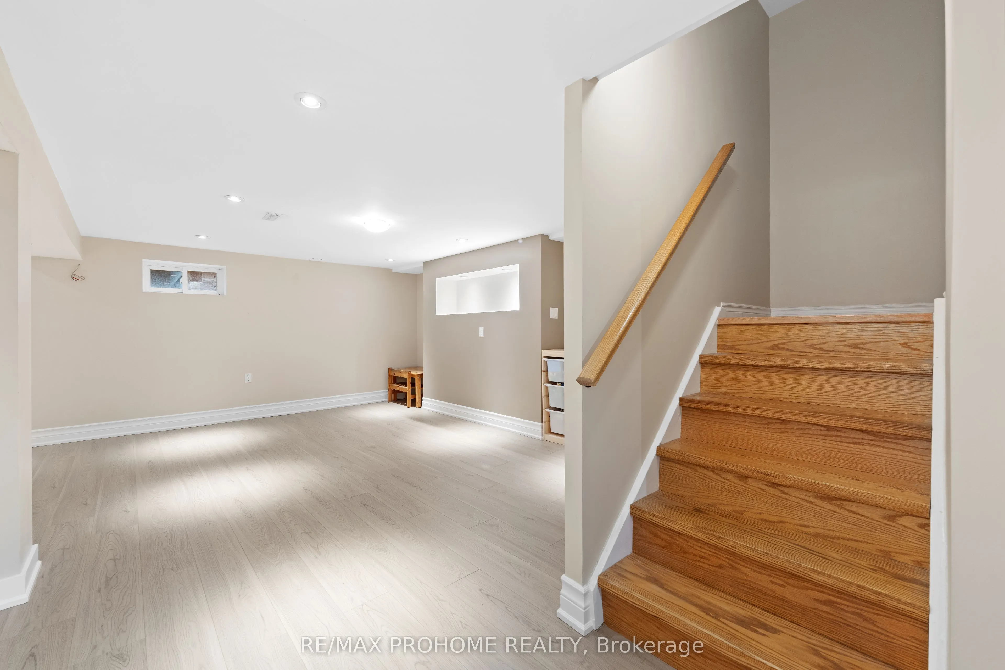 39 Addison Crescent