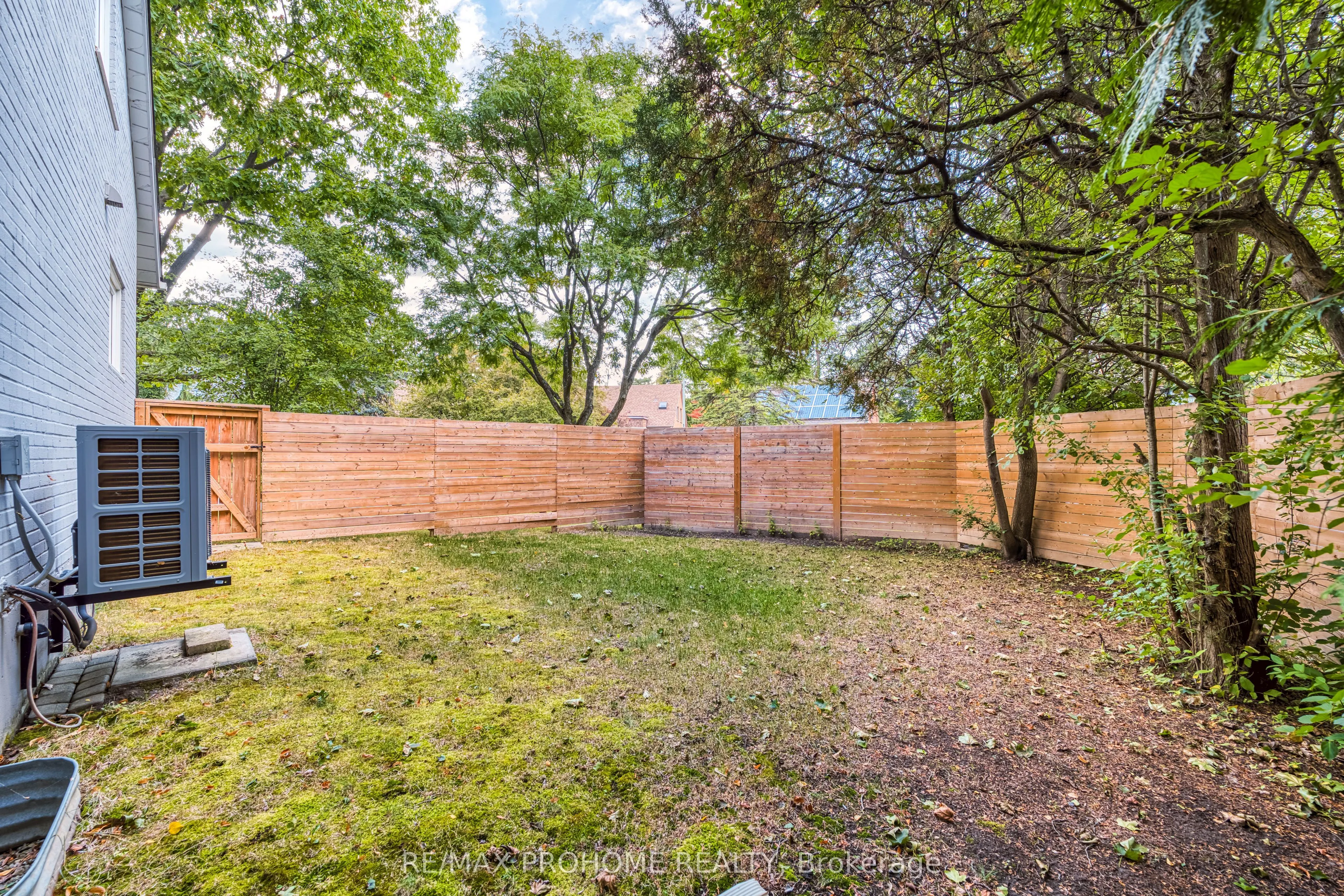 39 Addison Crescent