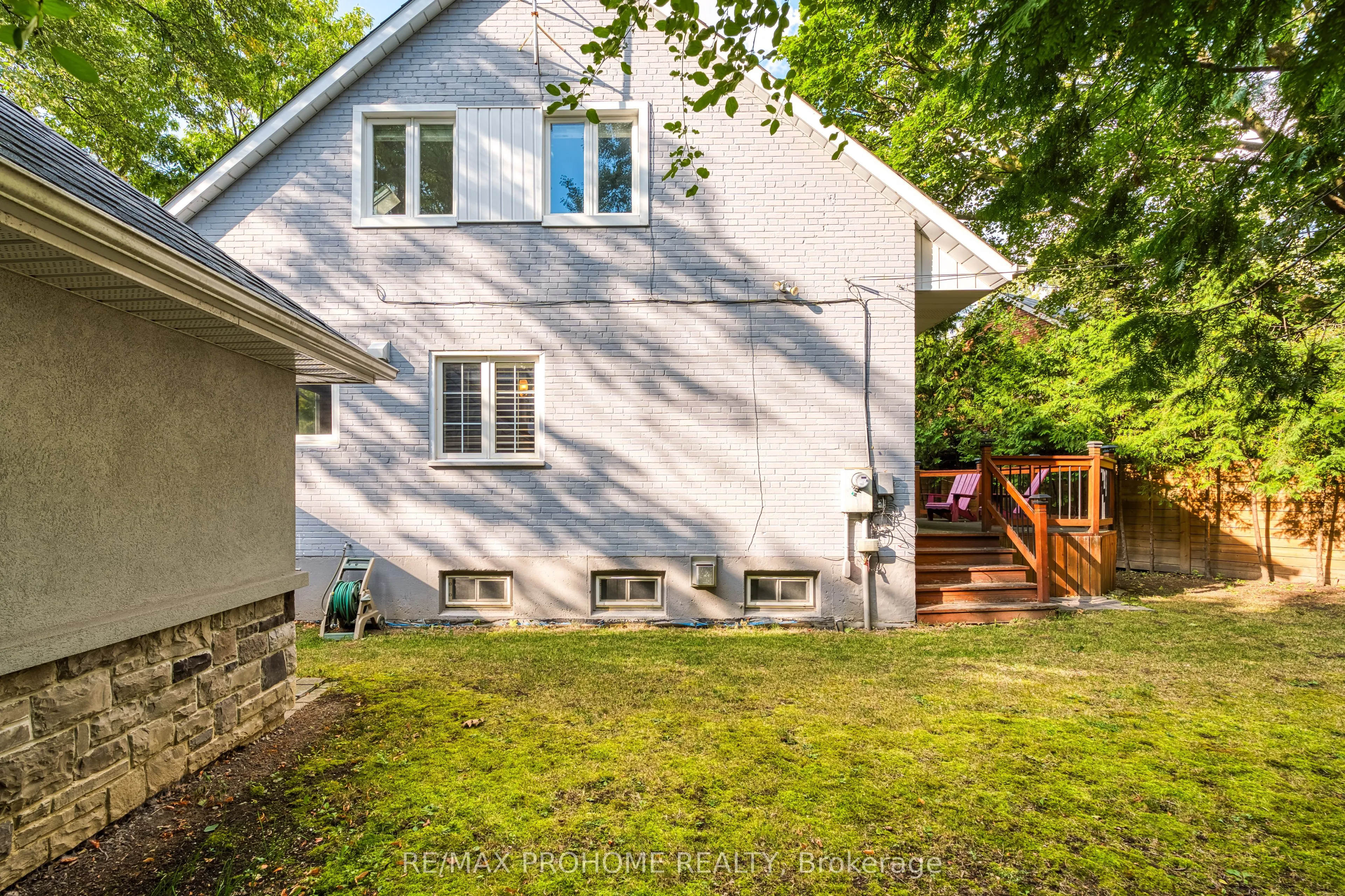 39 Addison Crescent