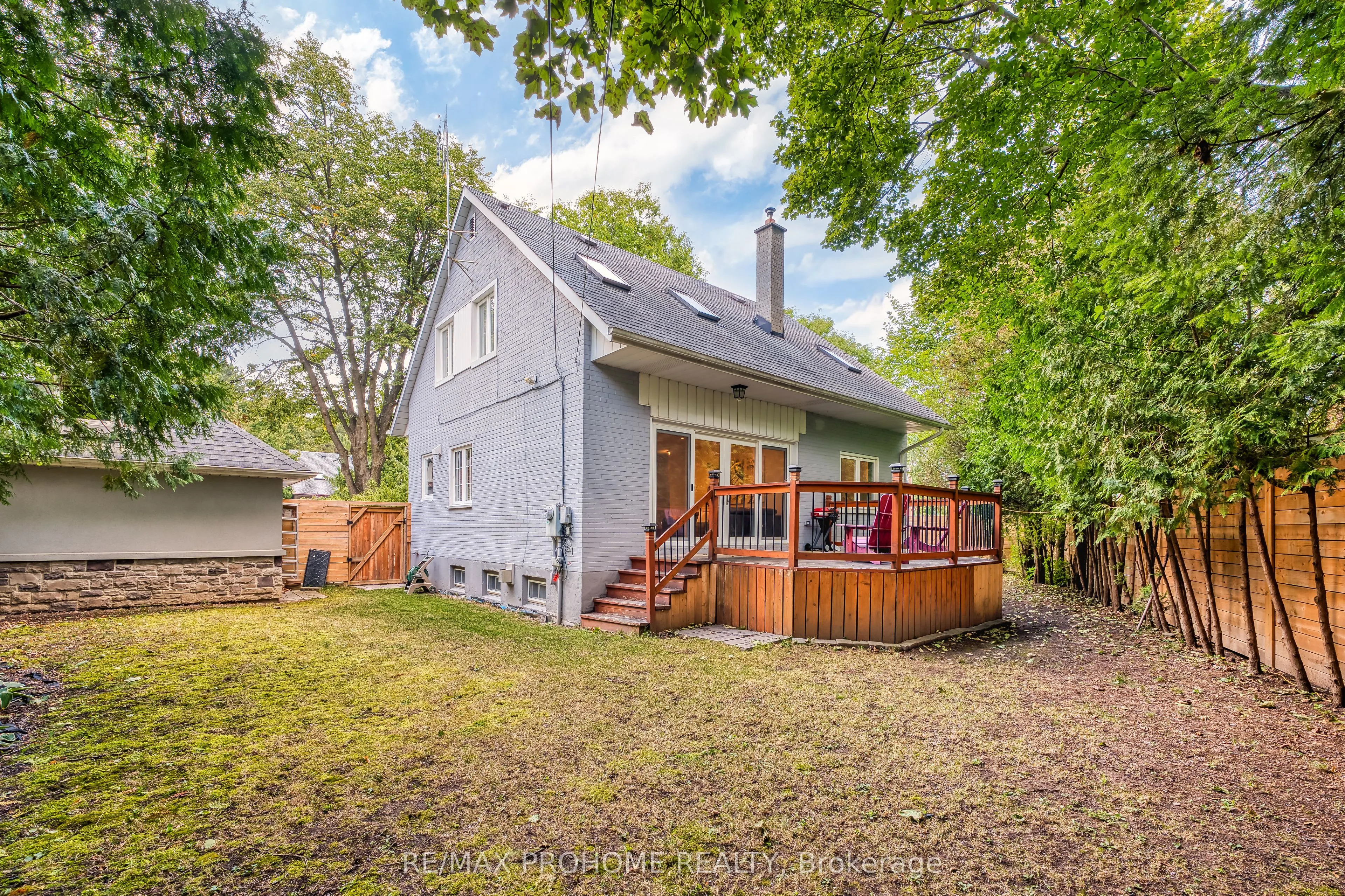 39 Addison Crescent