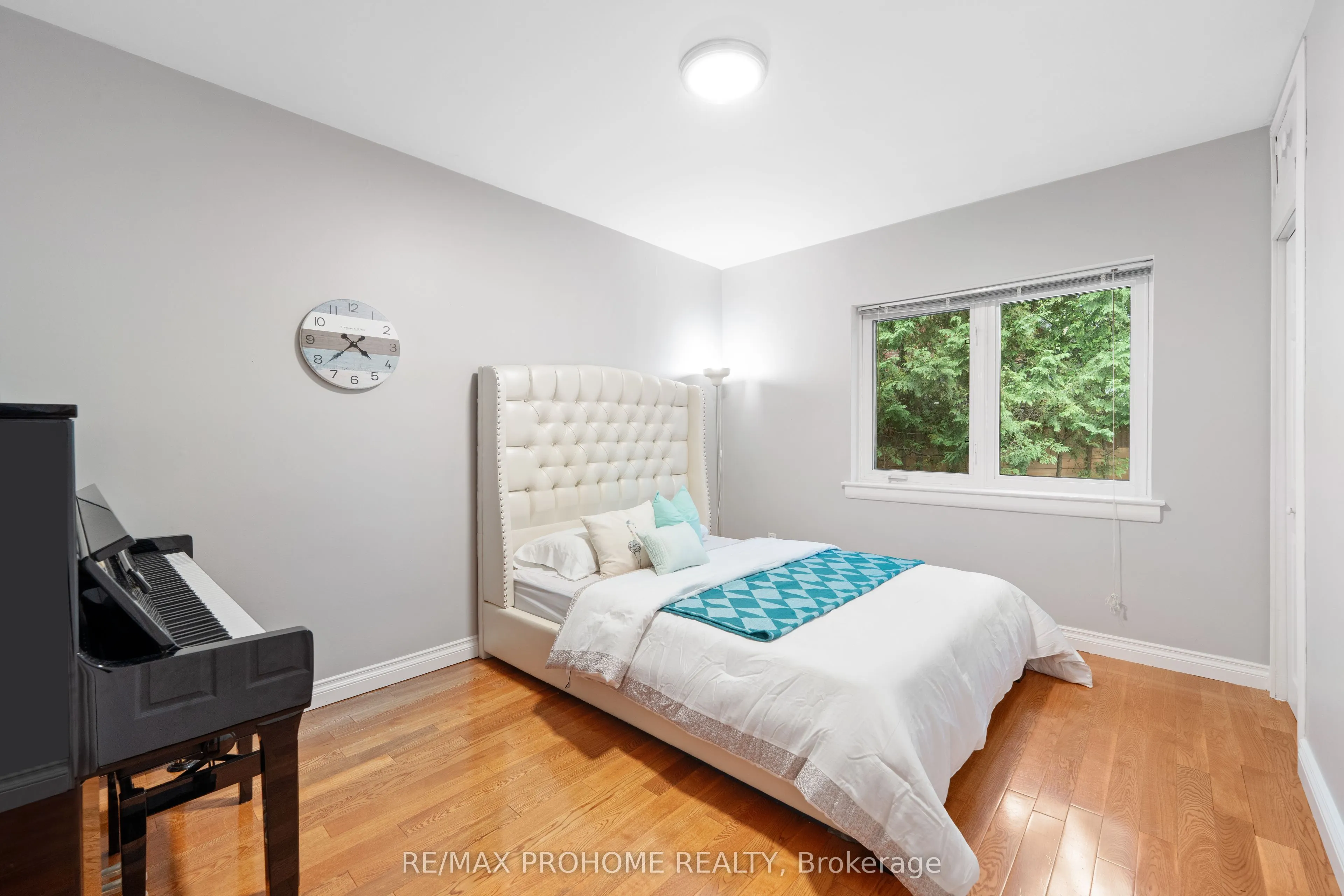 39 Addison Crescent